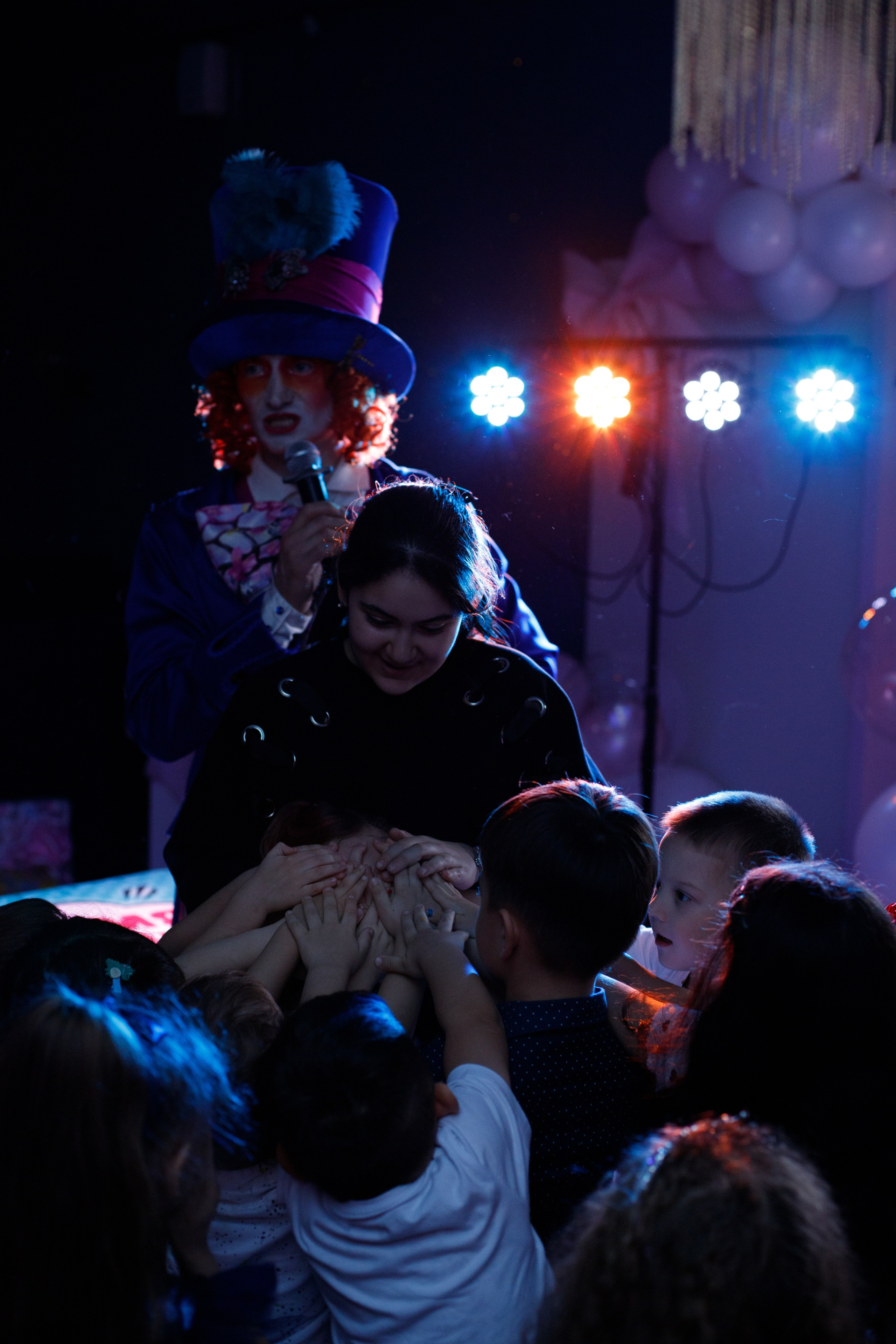 ASIA'S BIRTHDAY PARTY. Photokarish