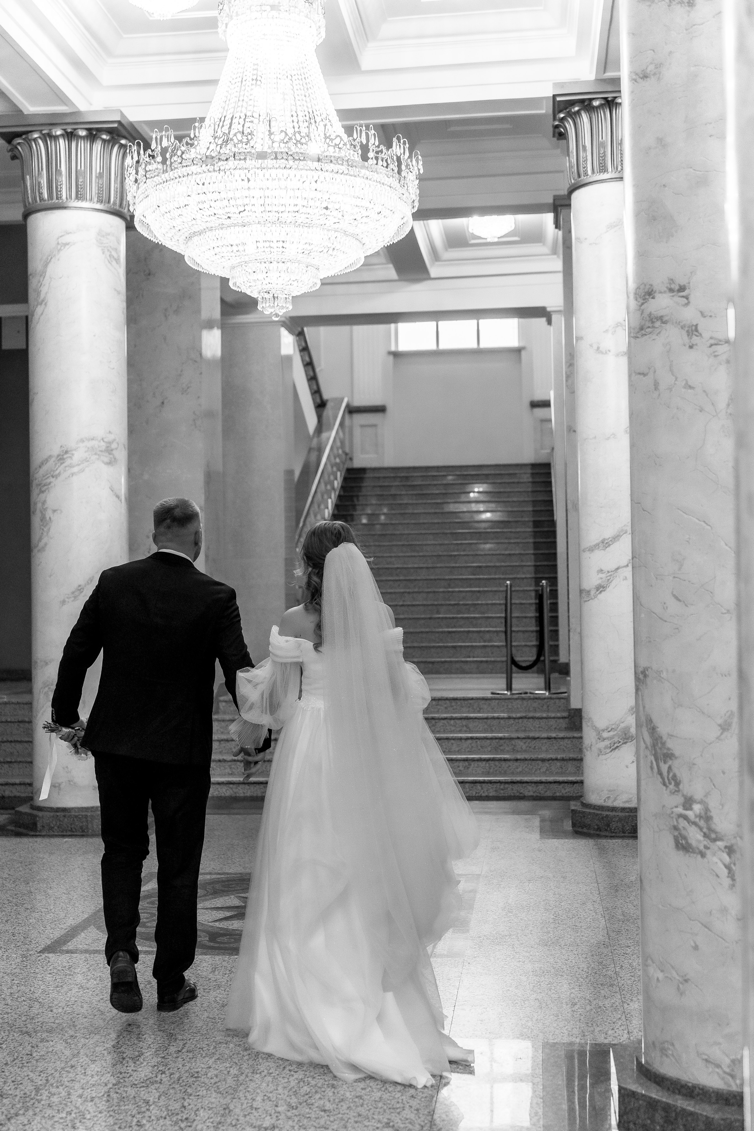 Олег и Татьяна _театр Оперы и балета. Свадебный и семейный фотограф в Самаре Салахова Гулина