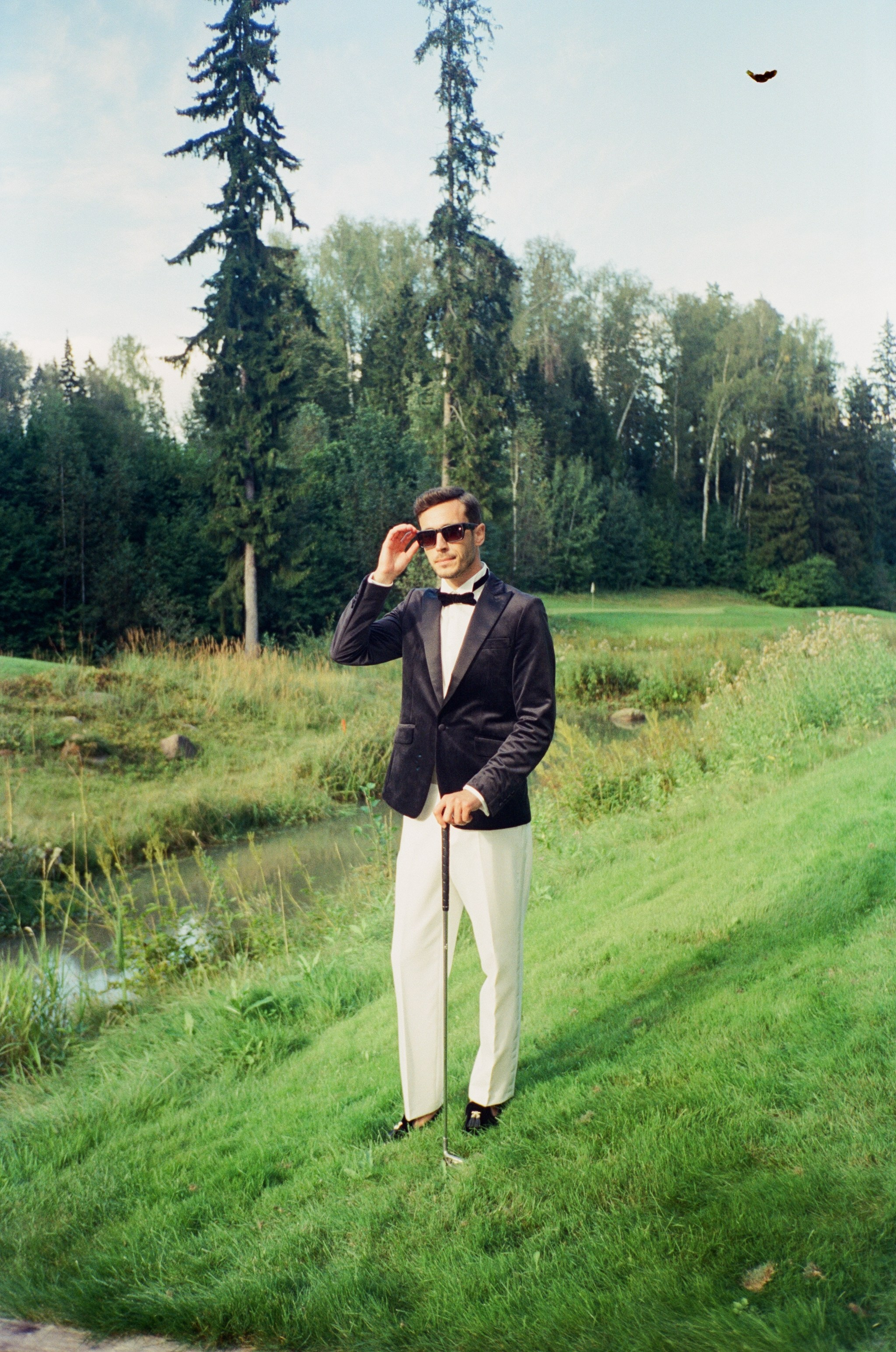 Фотограф на фотосъемку на пленку в Москве. Пленочный фотограф в Москве