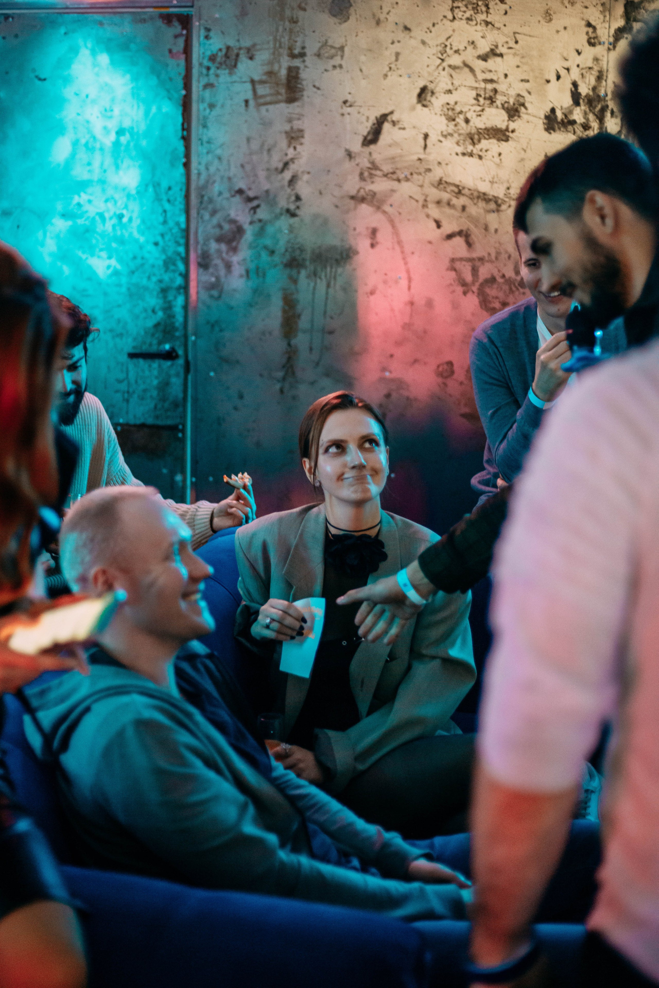 ЮНОСТЬ ВСЁ ПРОСТИТ