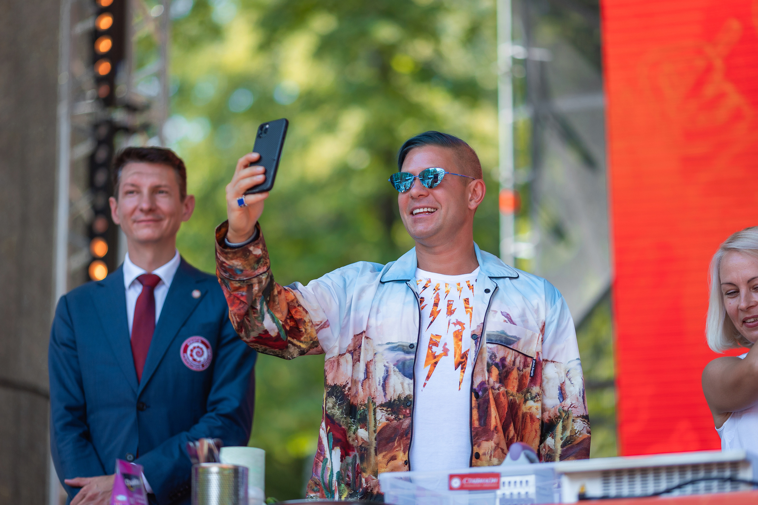 Да, шеф. Главная