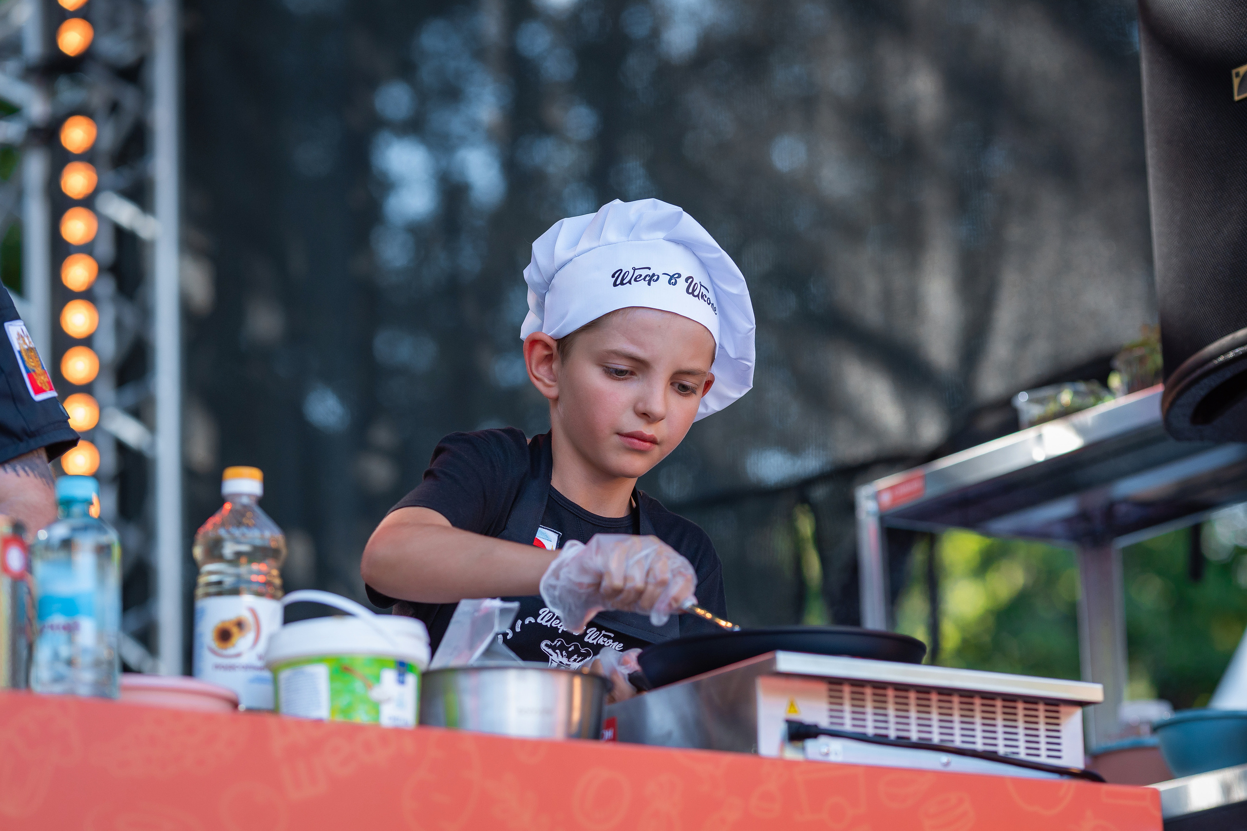 Да, шеф. Главная