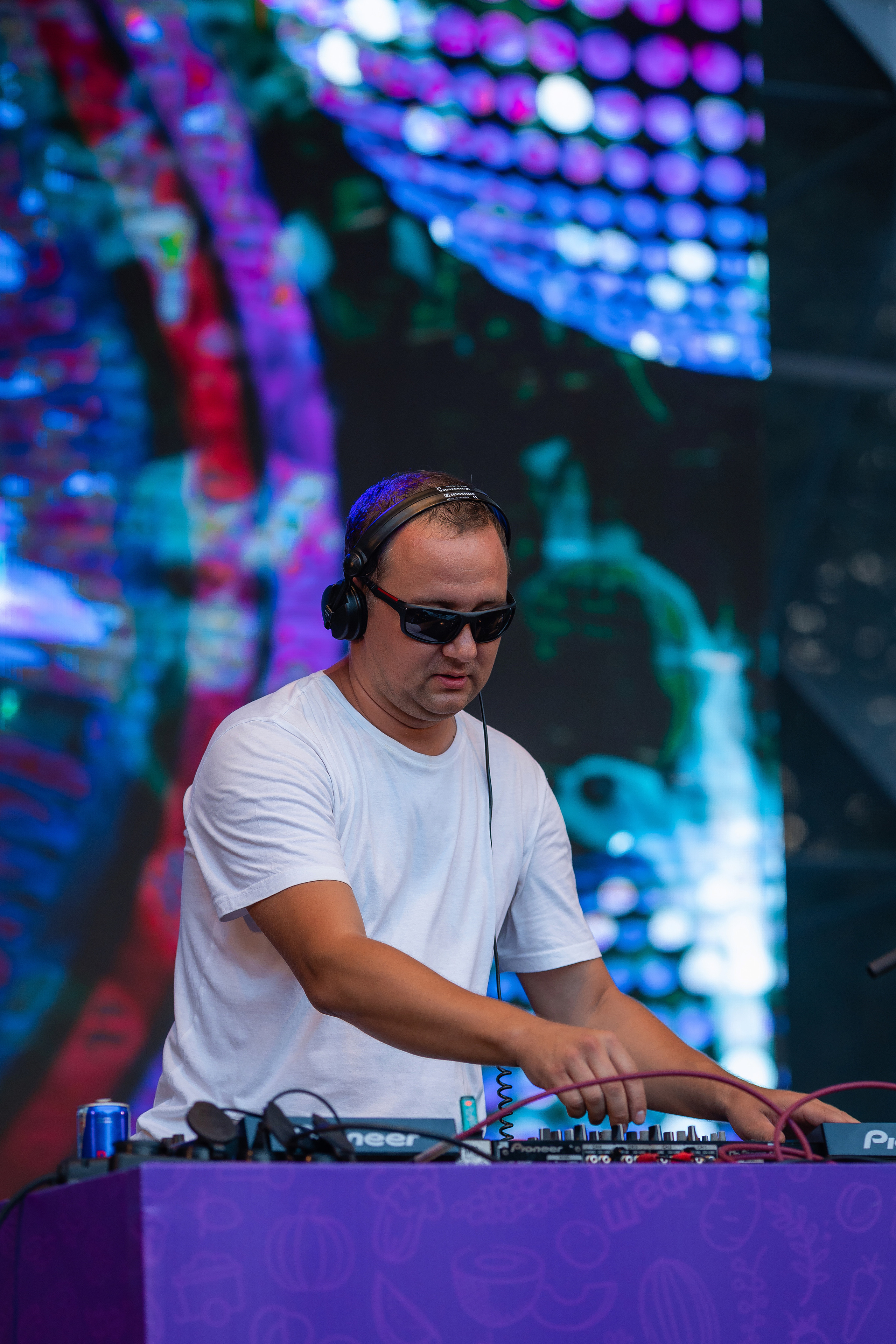 Да, шеф. Главная