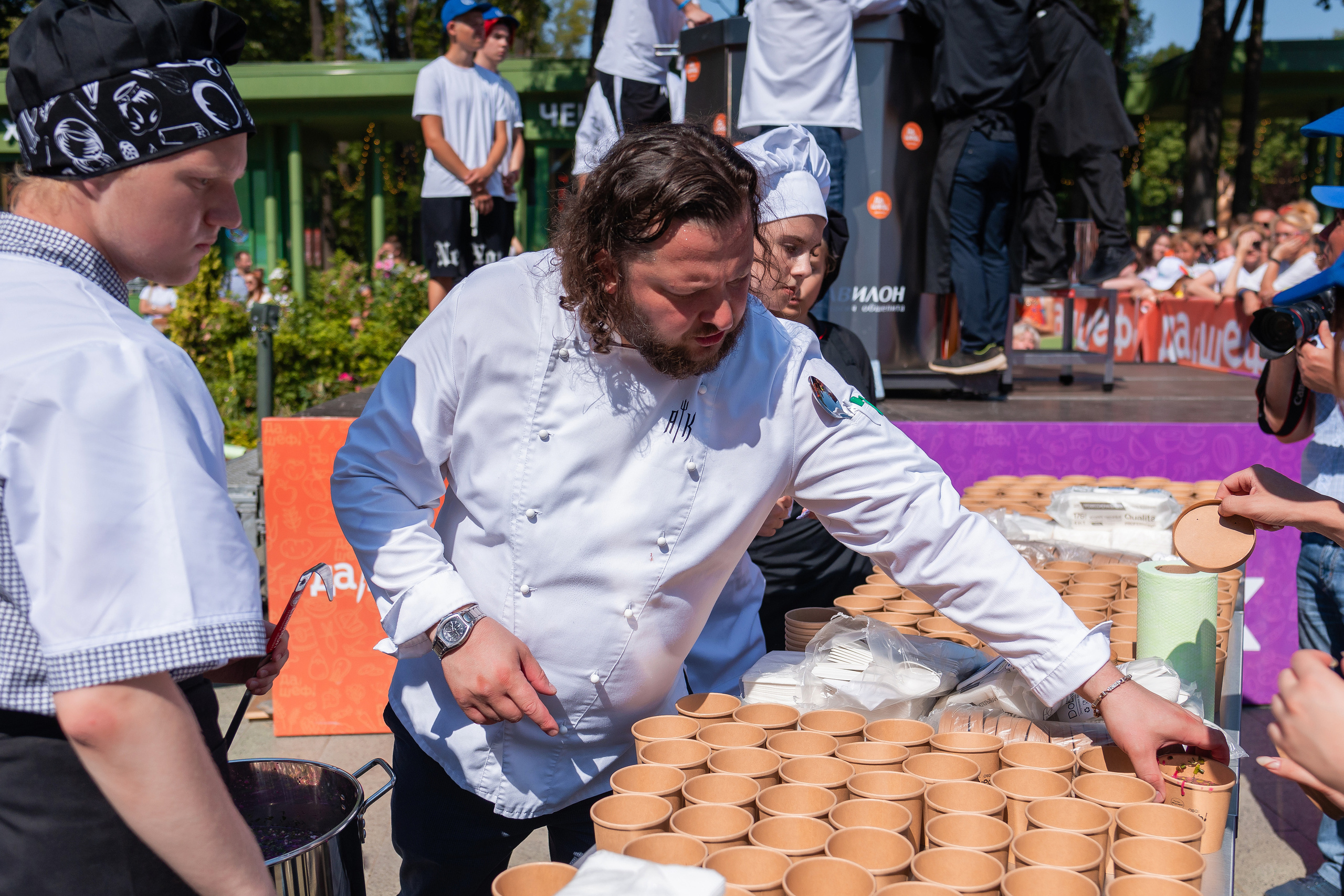 Да, шеф. Главная