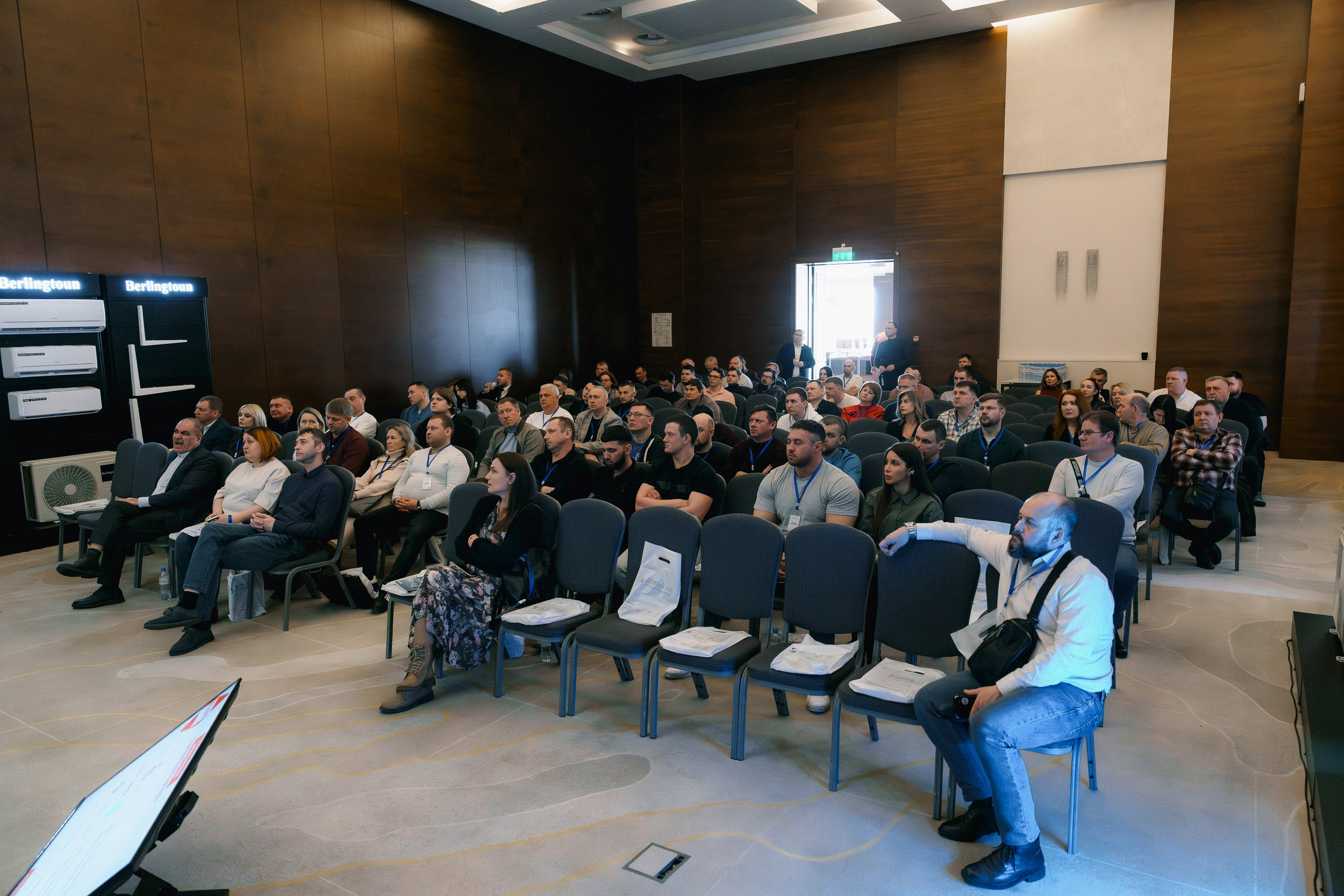 Девятый вал (МАРРИОТ). Свадебный и репортажный фотограф в Воронеже Роман Янко