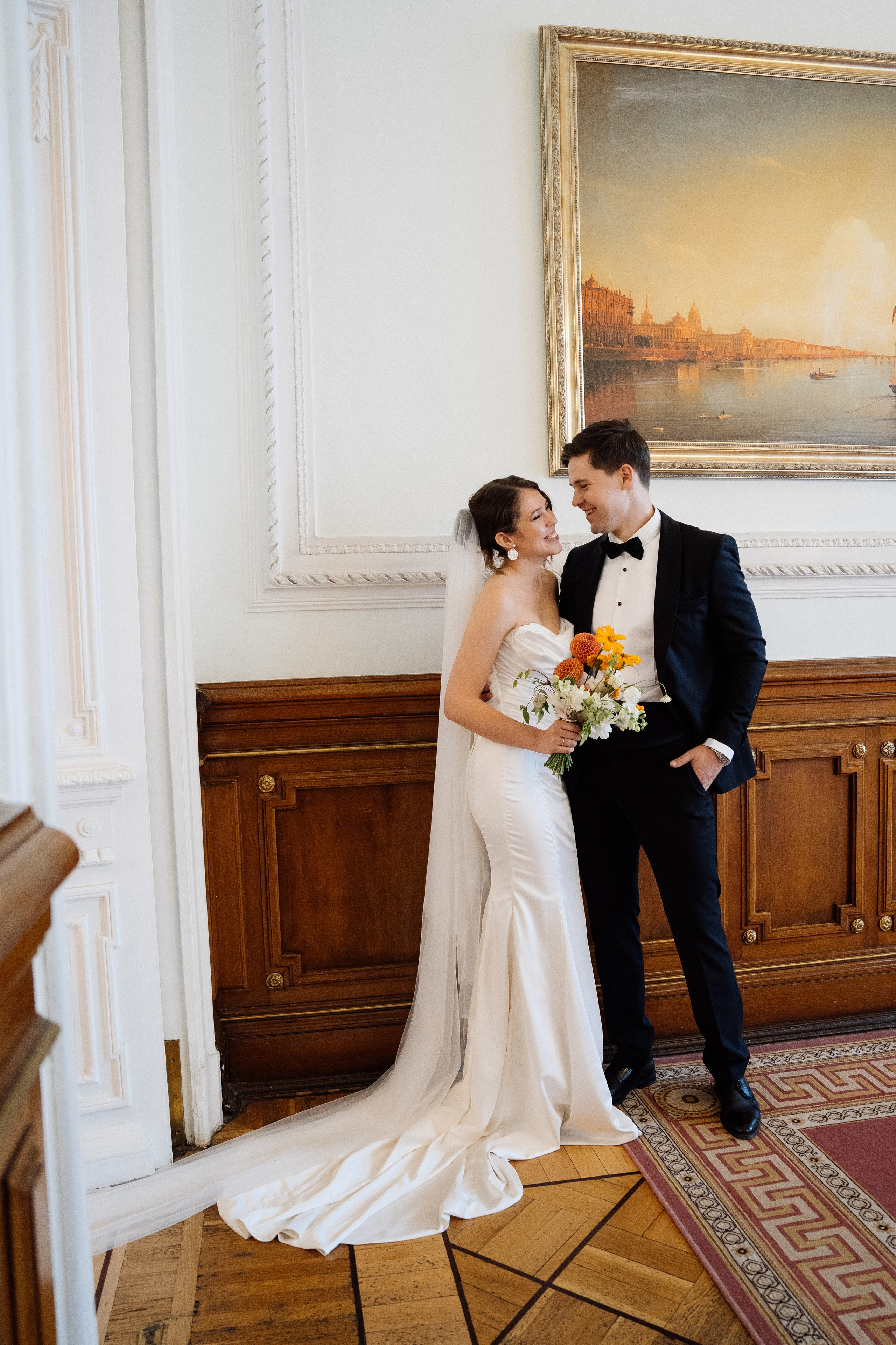 Оранжевая свадьба в гребешках. Свадебный фотограф организатор в Санкт-Петербурге Ассоль Опарина