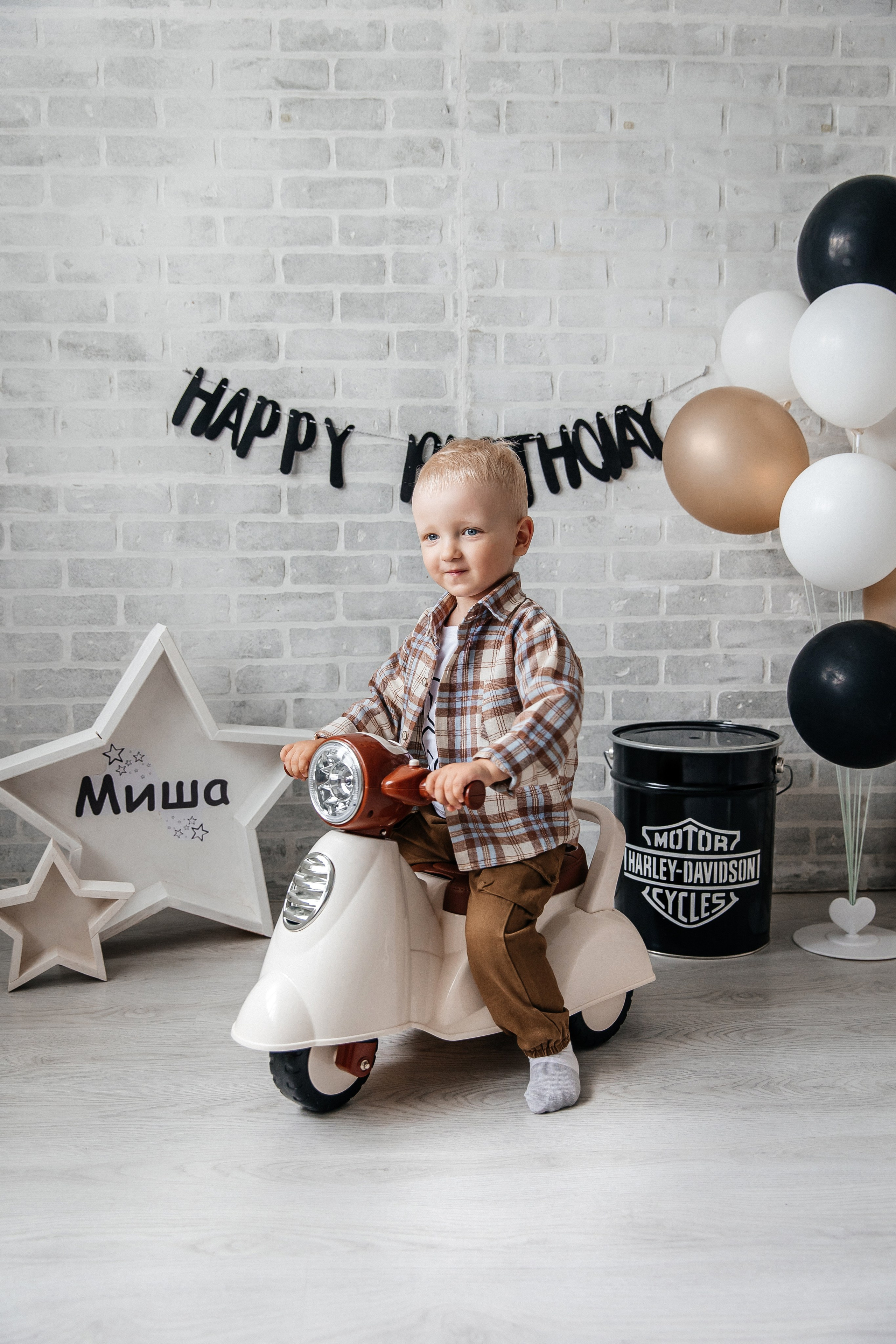 Мотоцикл (до 3 лет). Детский фотограф, выпускные альбомы в Нижнем Новгороде Бодягина Мария