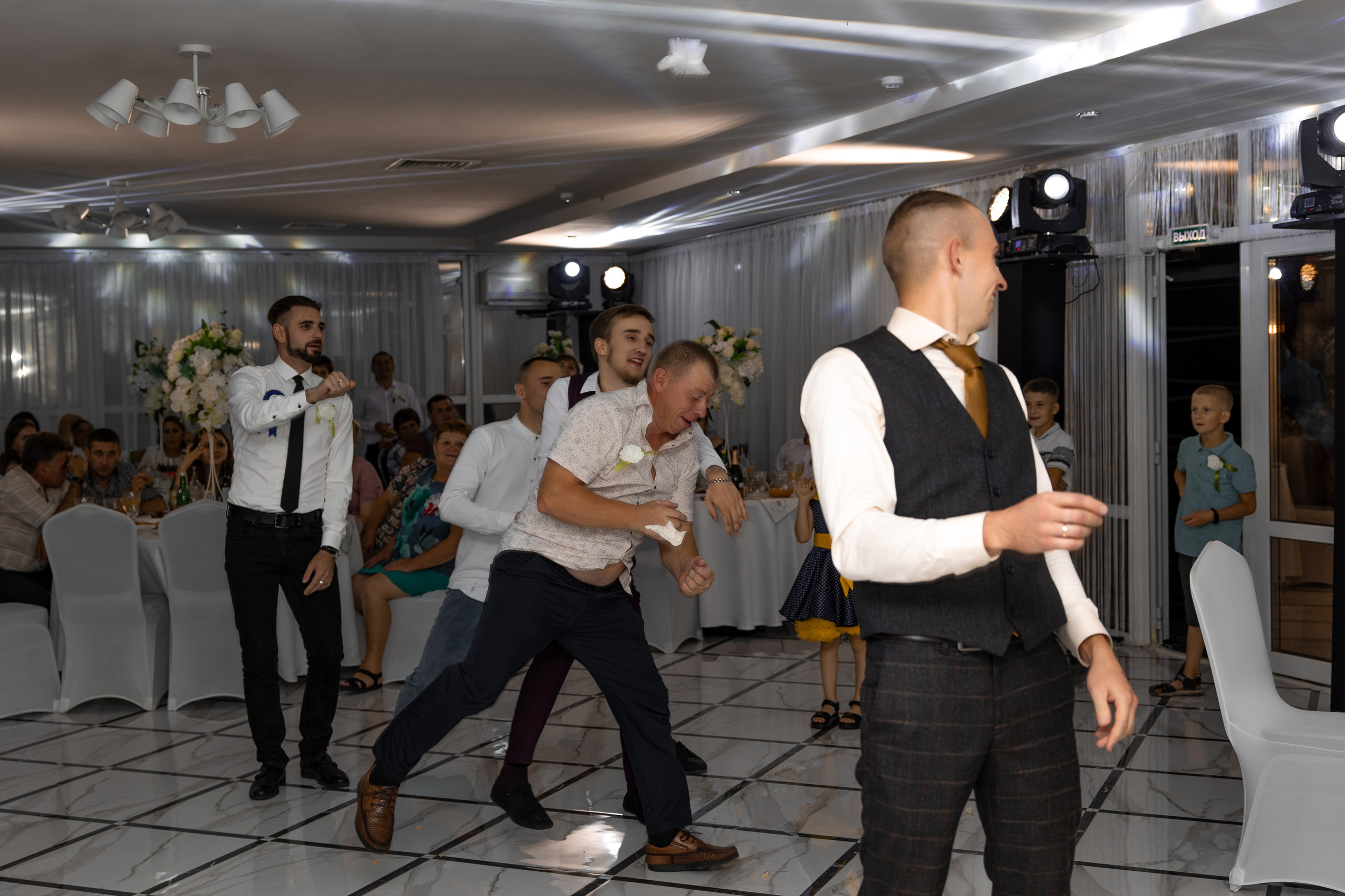 Виталий и Софья. Видеосьемка, фотосьемка свадеб, юбилеев, утренников в Краснодарском кр