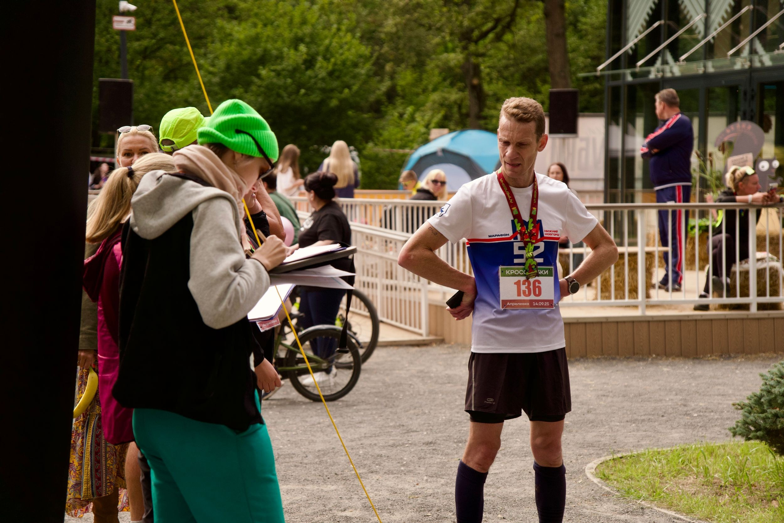 Забег в парке «Дубки». Кафе «БЕЛКА НАШЕПТАЛА». Ну оооочень концептуальное кафе