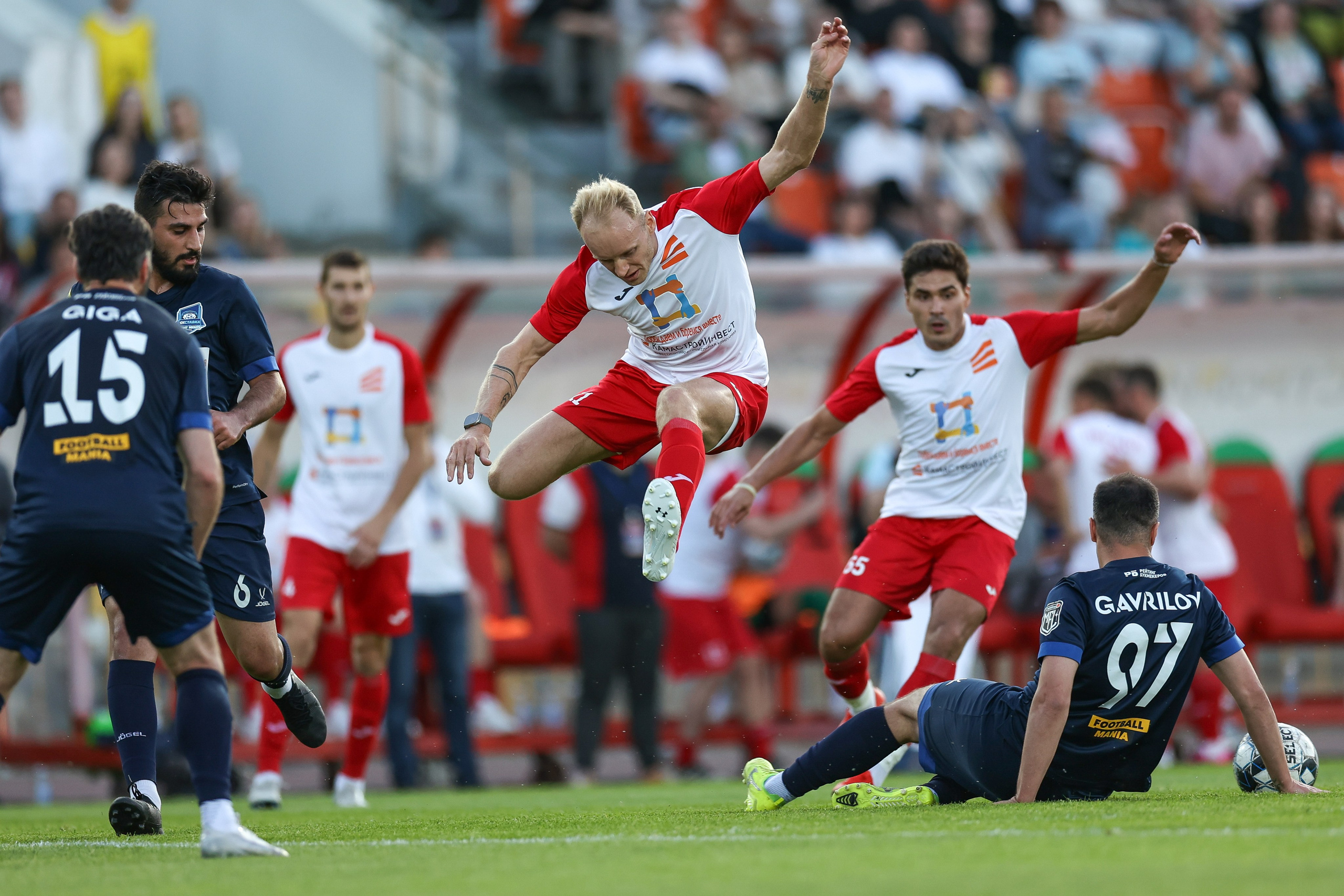 Благотворительный футбольный матч Друзья Бурмистрова vs ФК Fight Nights. Спортивный репортажный фотограф Казань Нафис Сиразетдинов