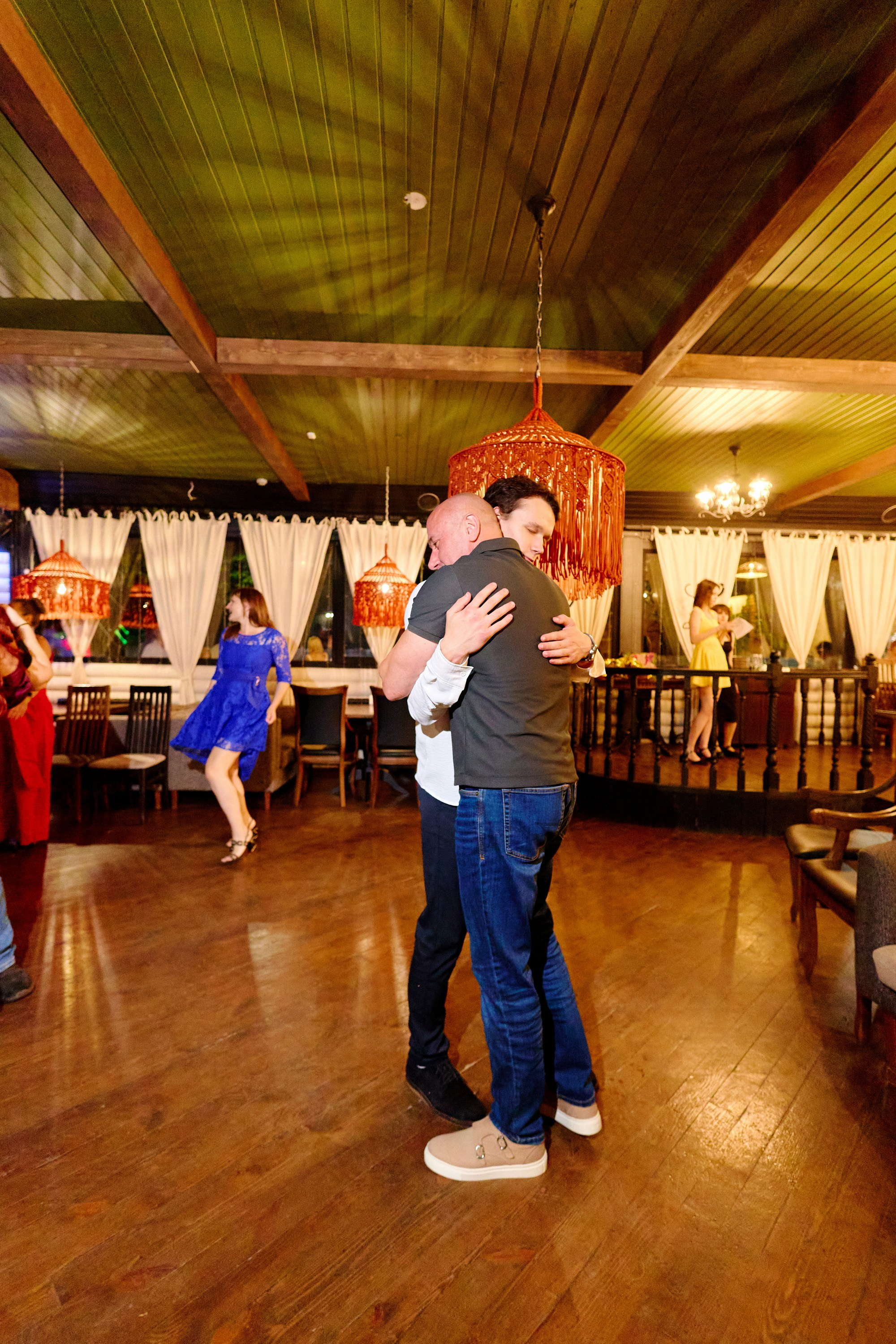 Выпускной 35 Сош. Фотограф Выпускные альбомы Таганрог Сергей Коробченко