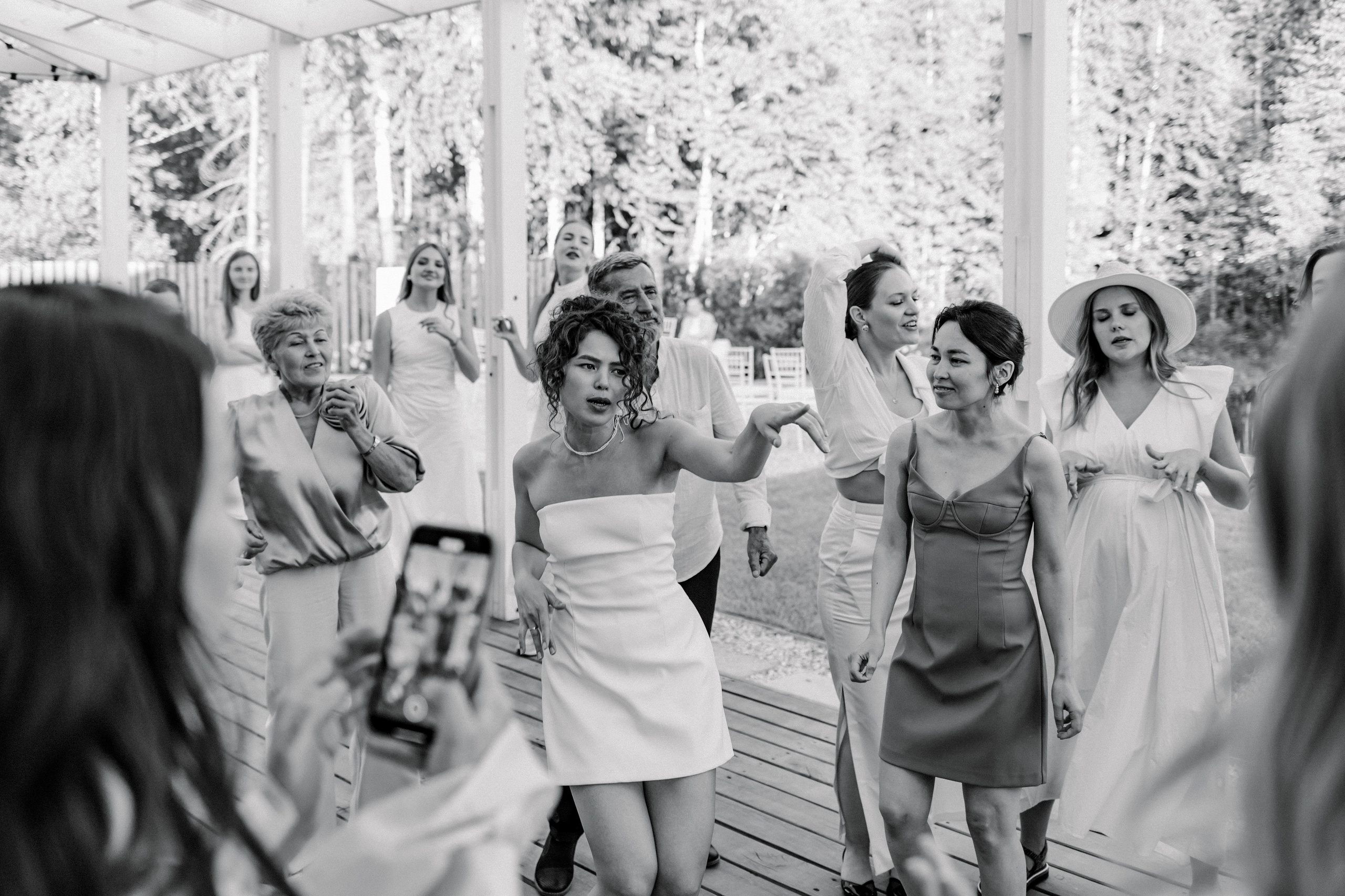 Плюс тридцать градусов на лужайке. Фотограф Андрей Куськало