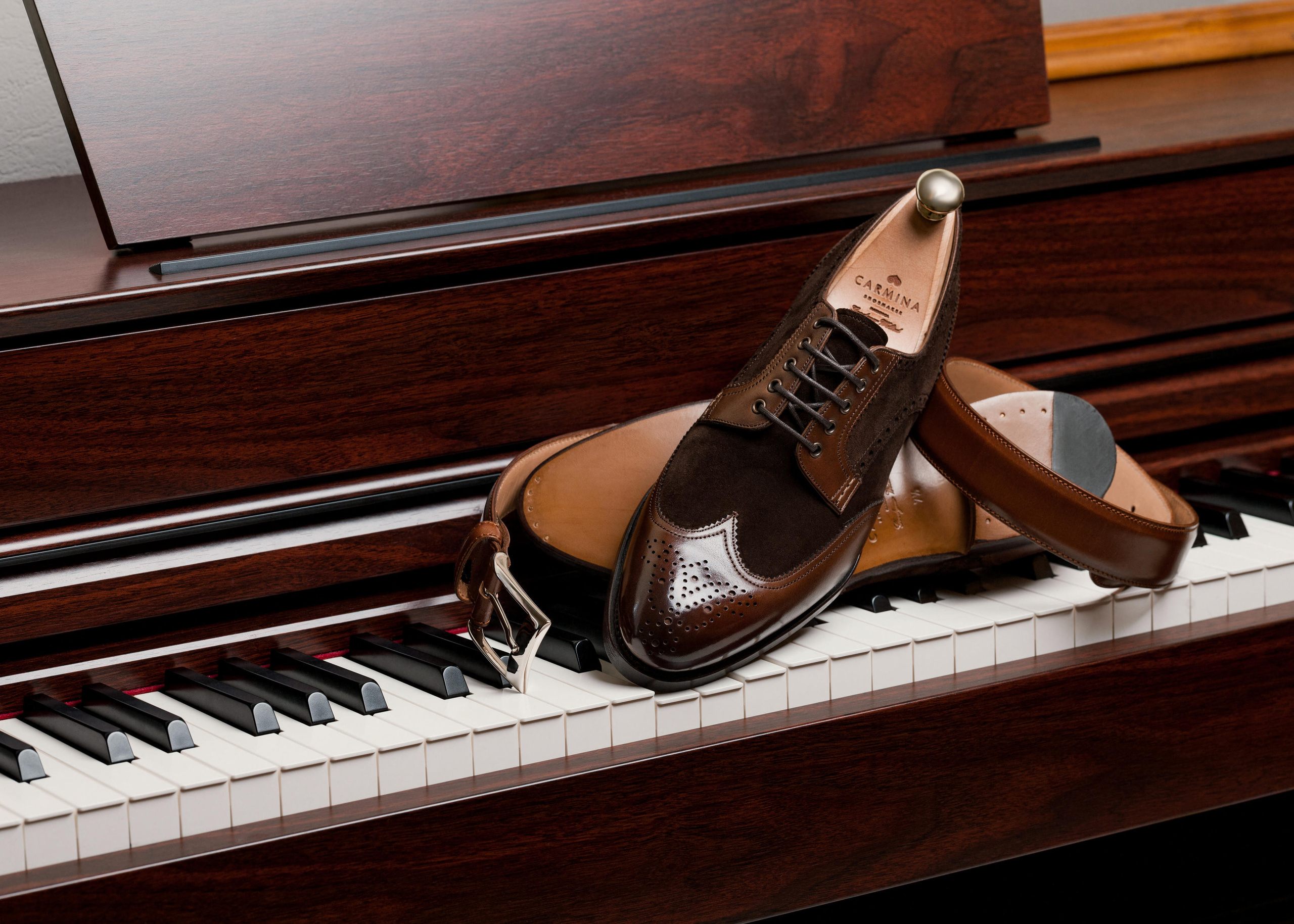 Предметная фотография обуви. Студия предметной фотосъемки в Санкт-Петербурге