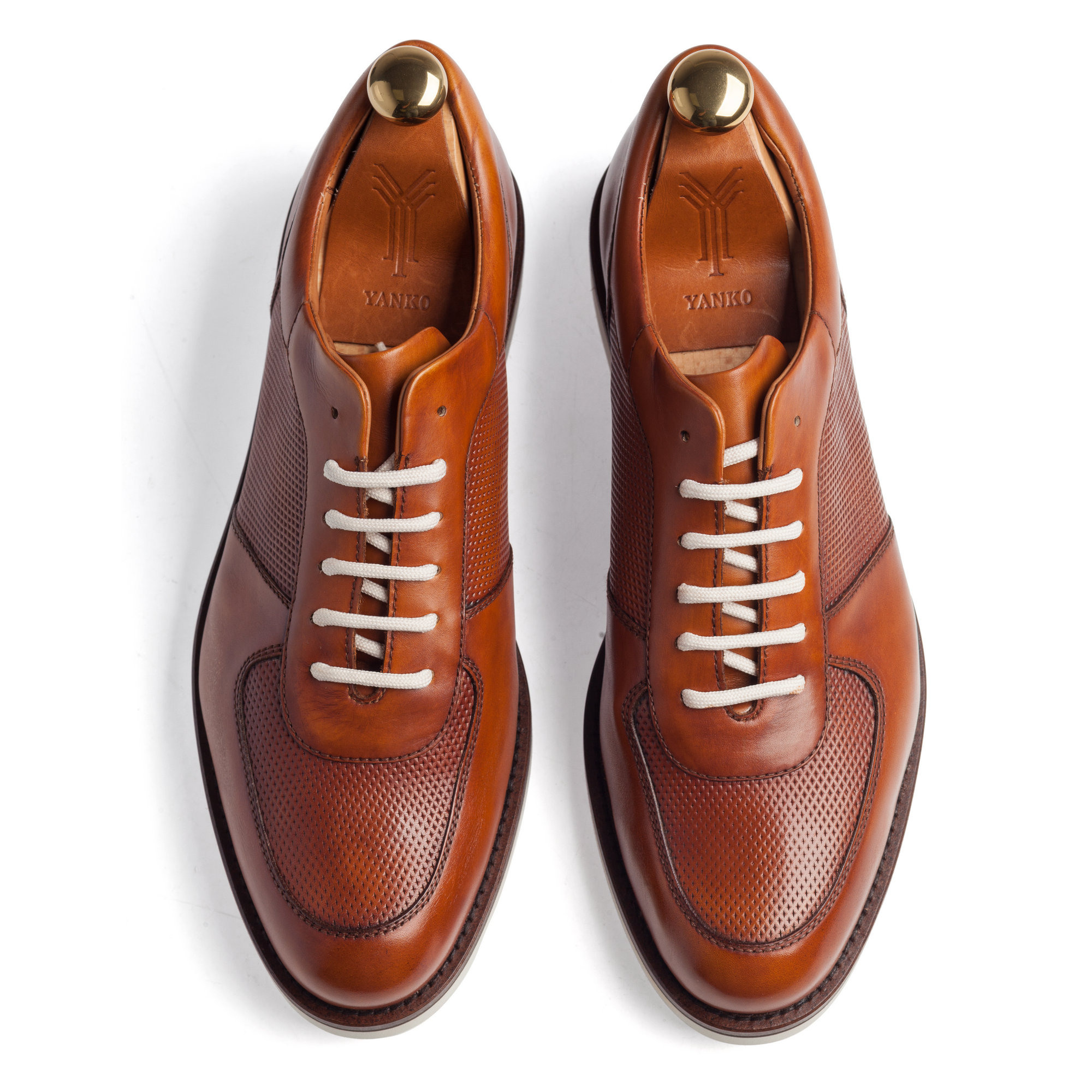 Предметная фотография обуви. Студия предметной фотосъемки в Санкт-Петербурге