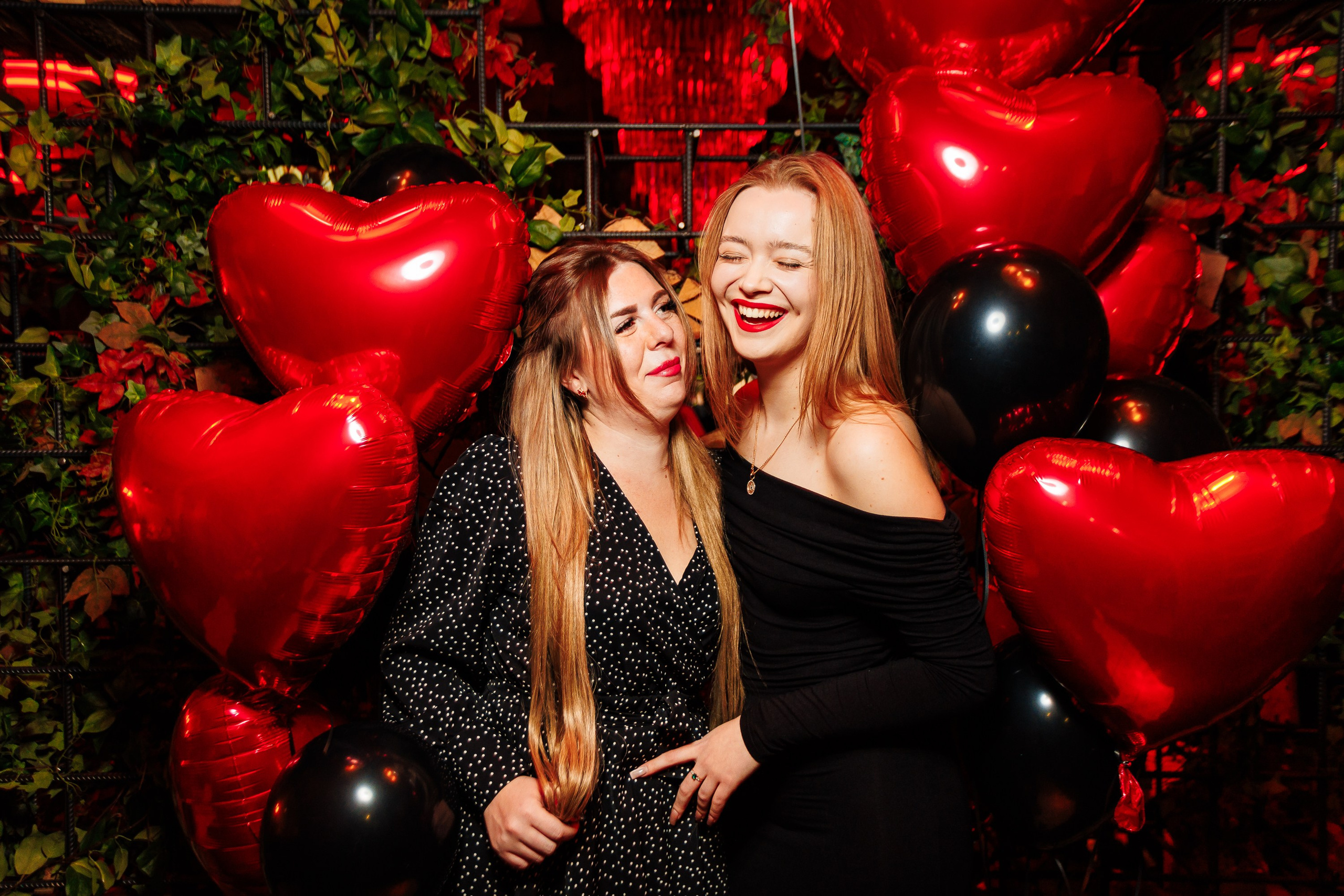 Happy Valentine's day_Пьяный Плющ_Симферополь_14.02.2025. Аминов Руслан | Фотограф