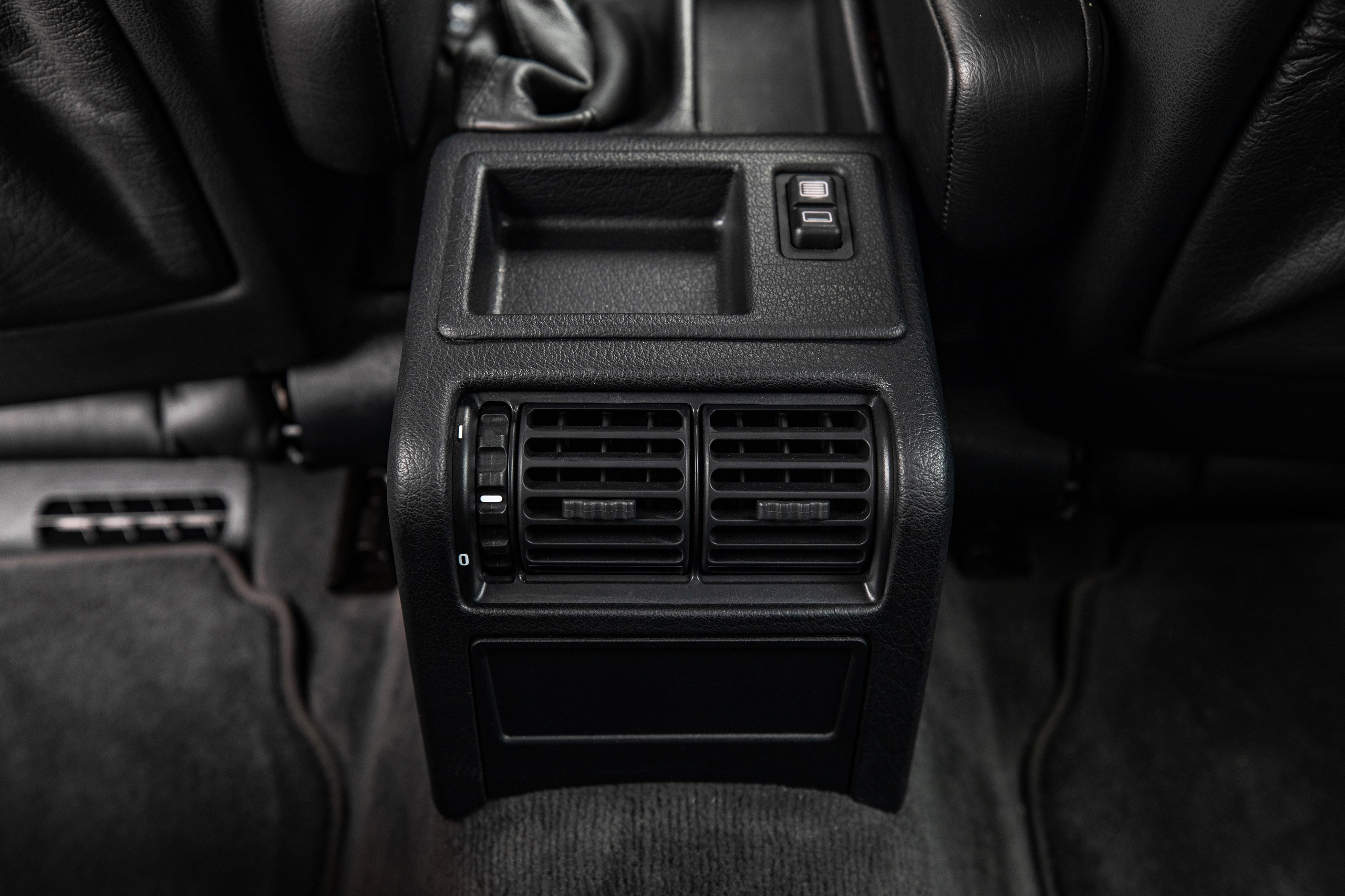 BMW E34. Автомобильный фотограф в Москве Андрей Емельянов