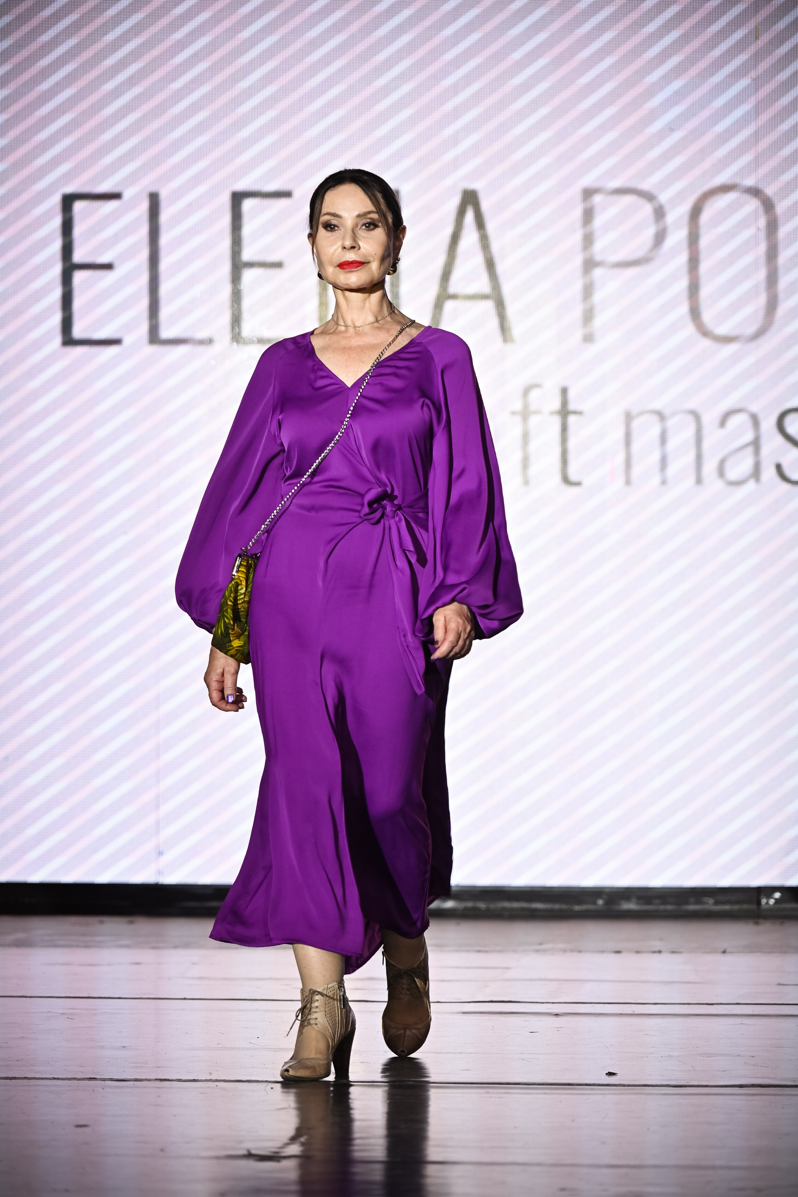 Модные показы. Фотограф Максим Мицун. Портрет, свадьба, репортаж, каталог