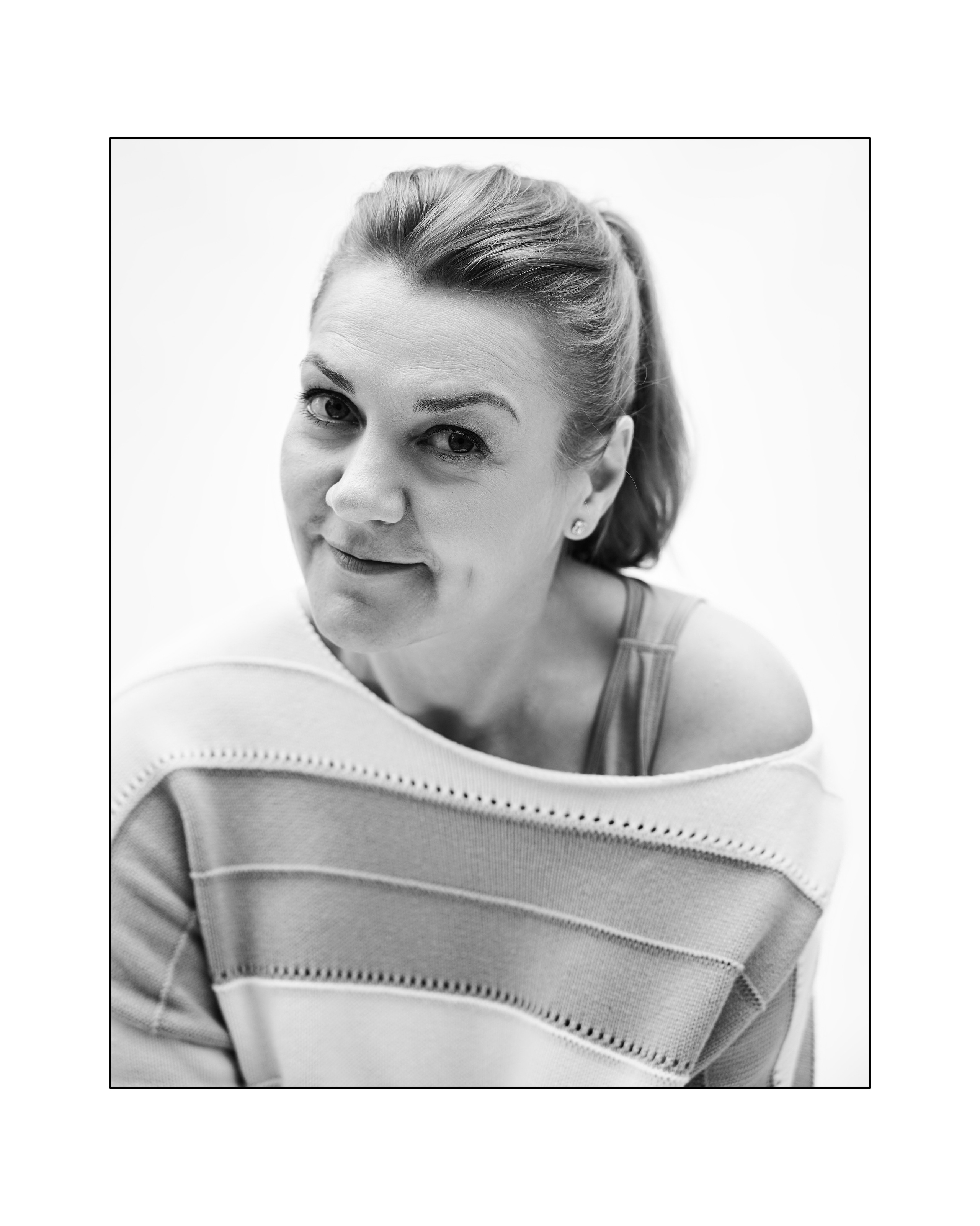 Проект ВНЕ КАДРА. Фотограф актерского портфолио Юлия Корытов