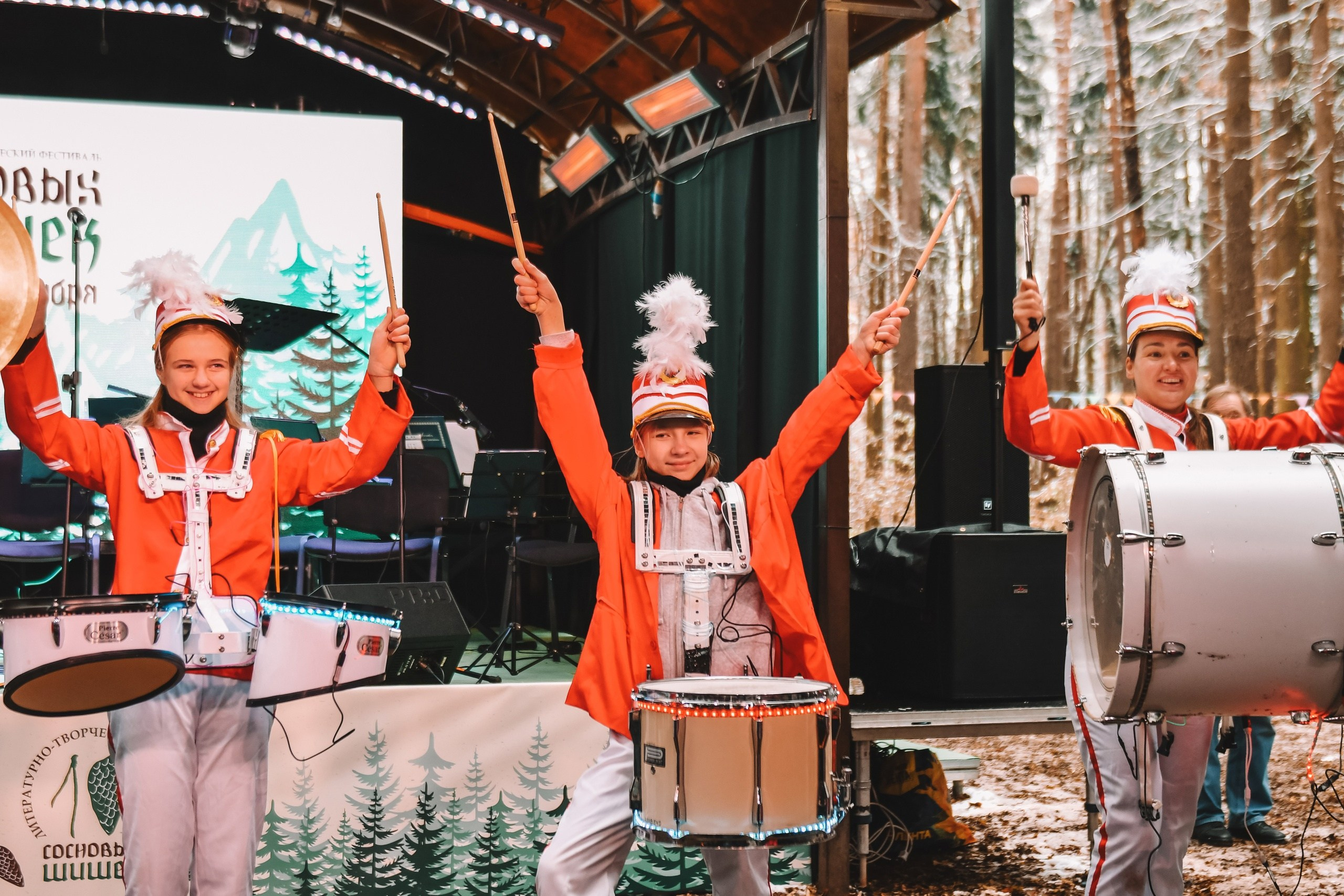 10 сосновых шишек. Kirillova Studio — мастерская декора и событий Юли Кирилловой