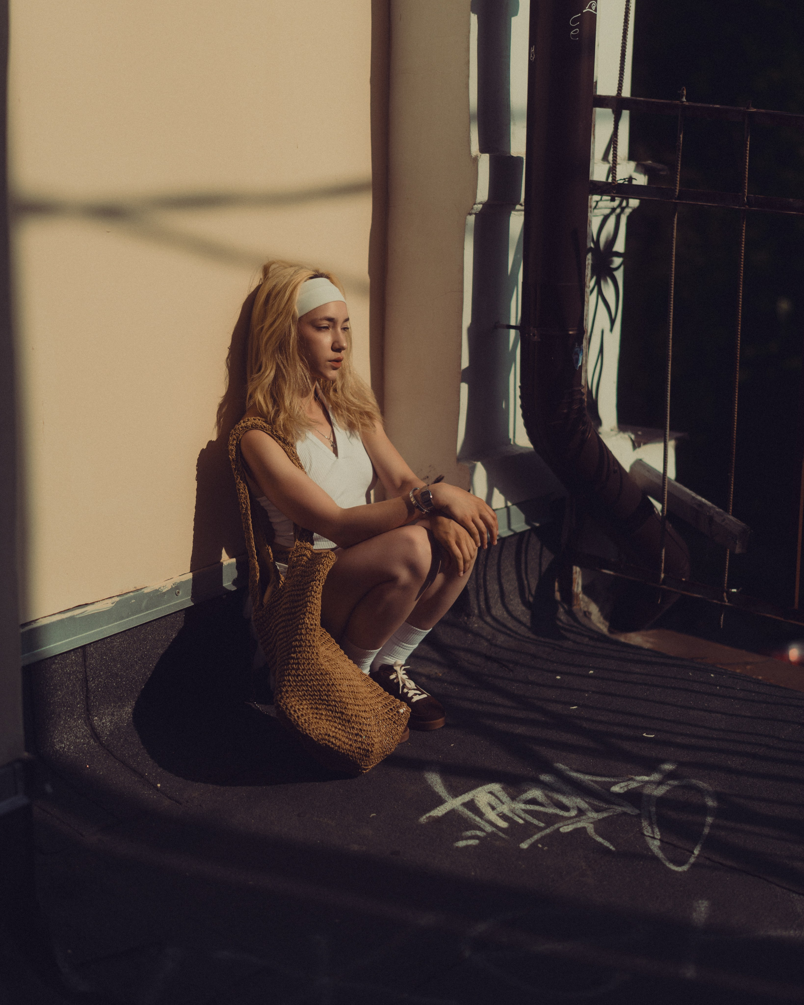 Фотосессия с Аленой около и внутри московского рынка в Казани