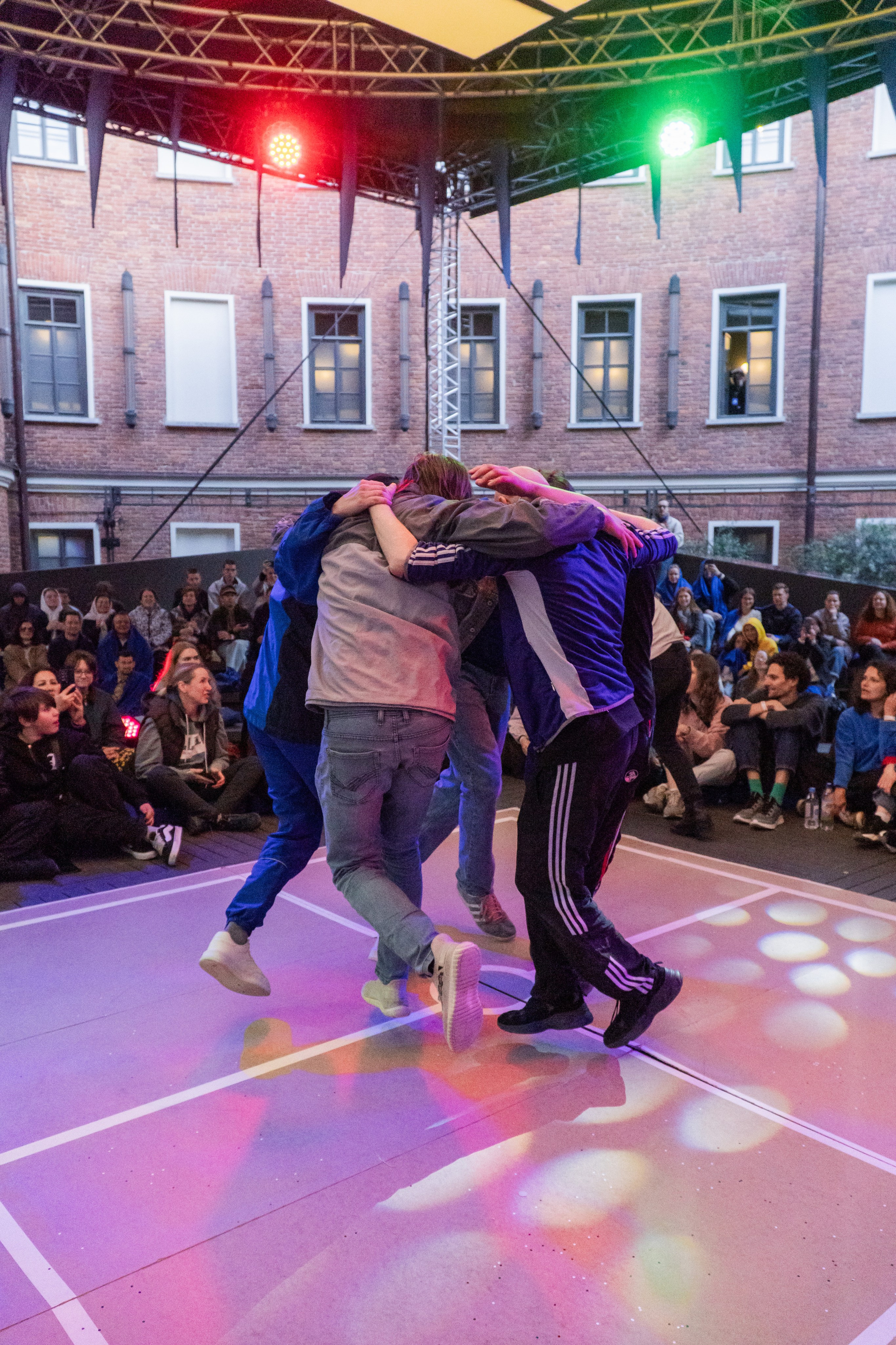 Квадрат: badtheatre. Фотограф в Санкт-Петербурге Авдотья Благовещенская