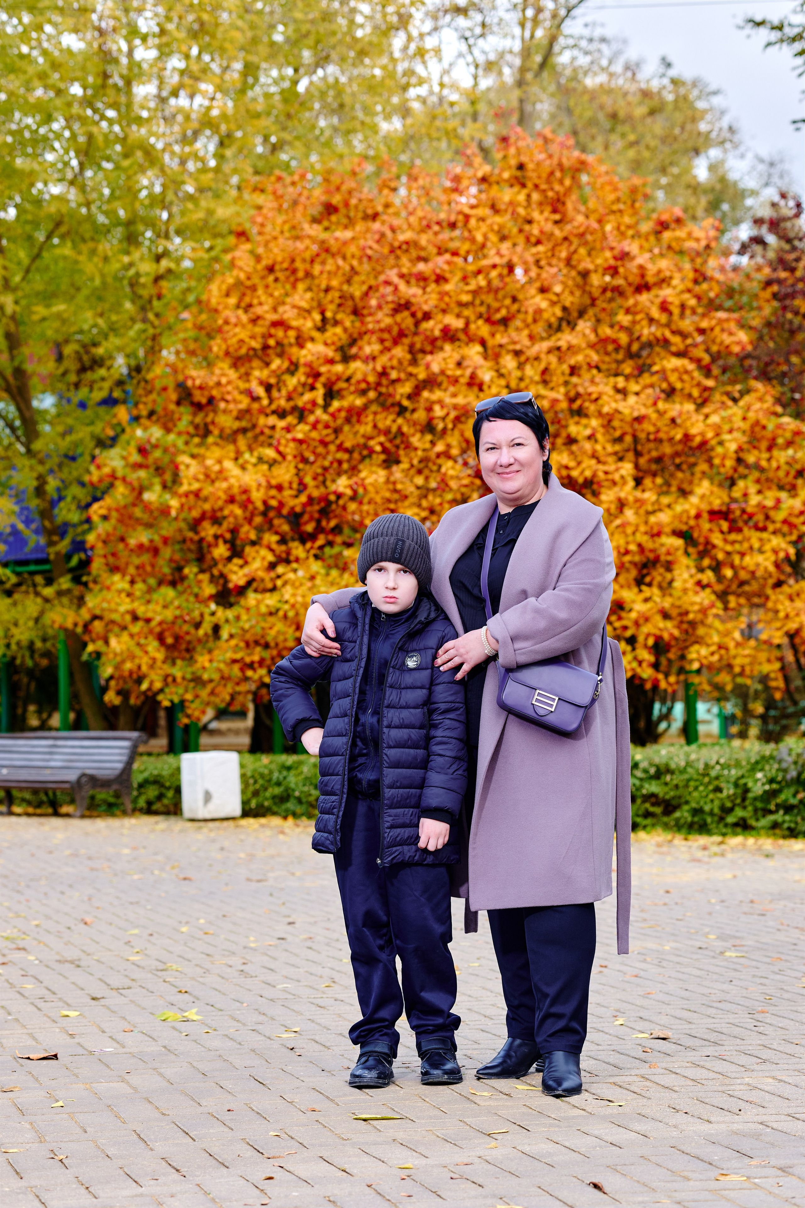 Прогулка в парке классом. Фотограф Выпускные альбомы Таганрог Сергей Коробченко