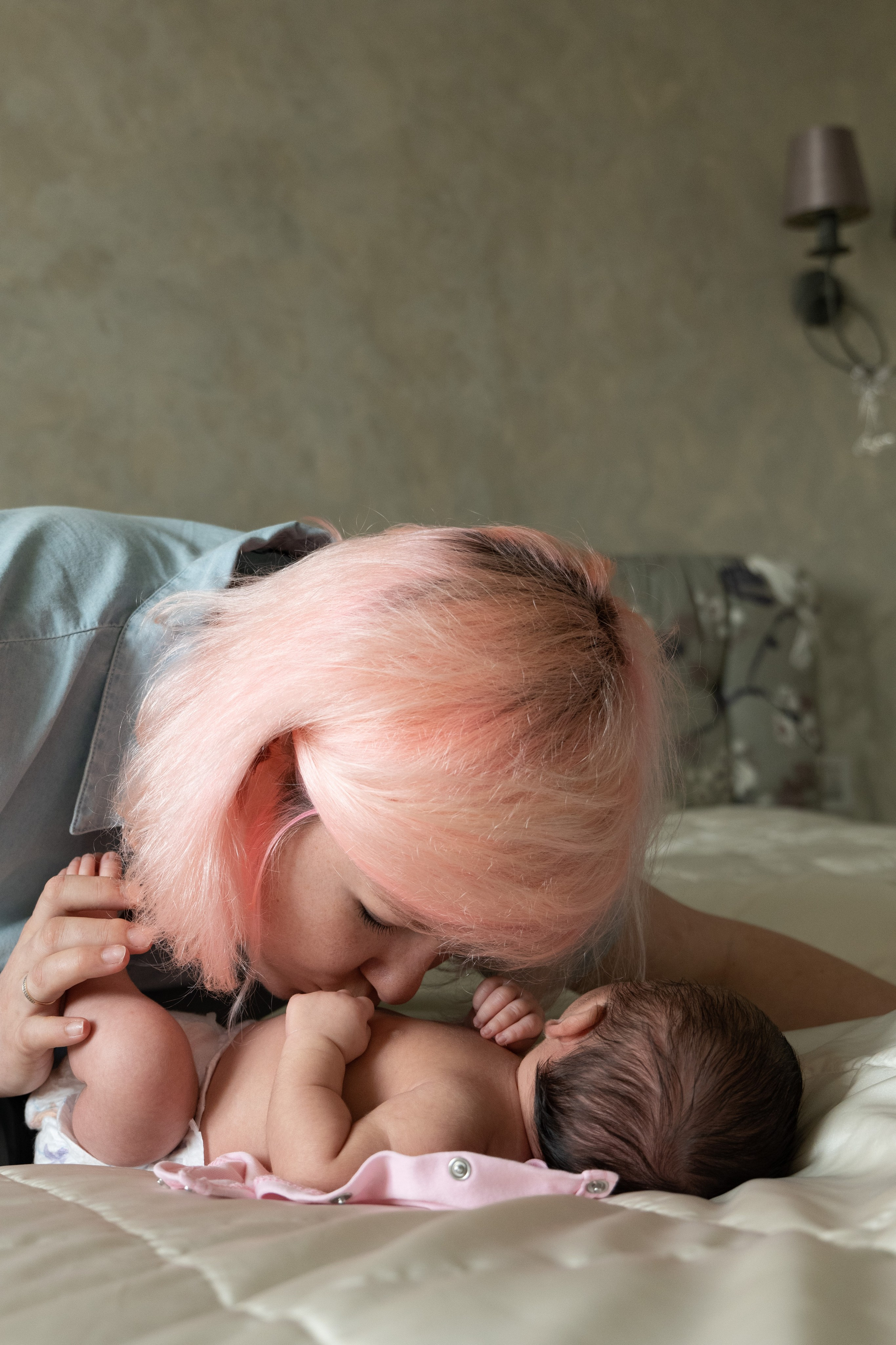 Домашняя фотосессия с новорожденным. Фотограф видеограф Ольга Василевская