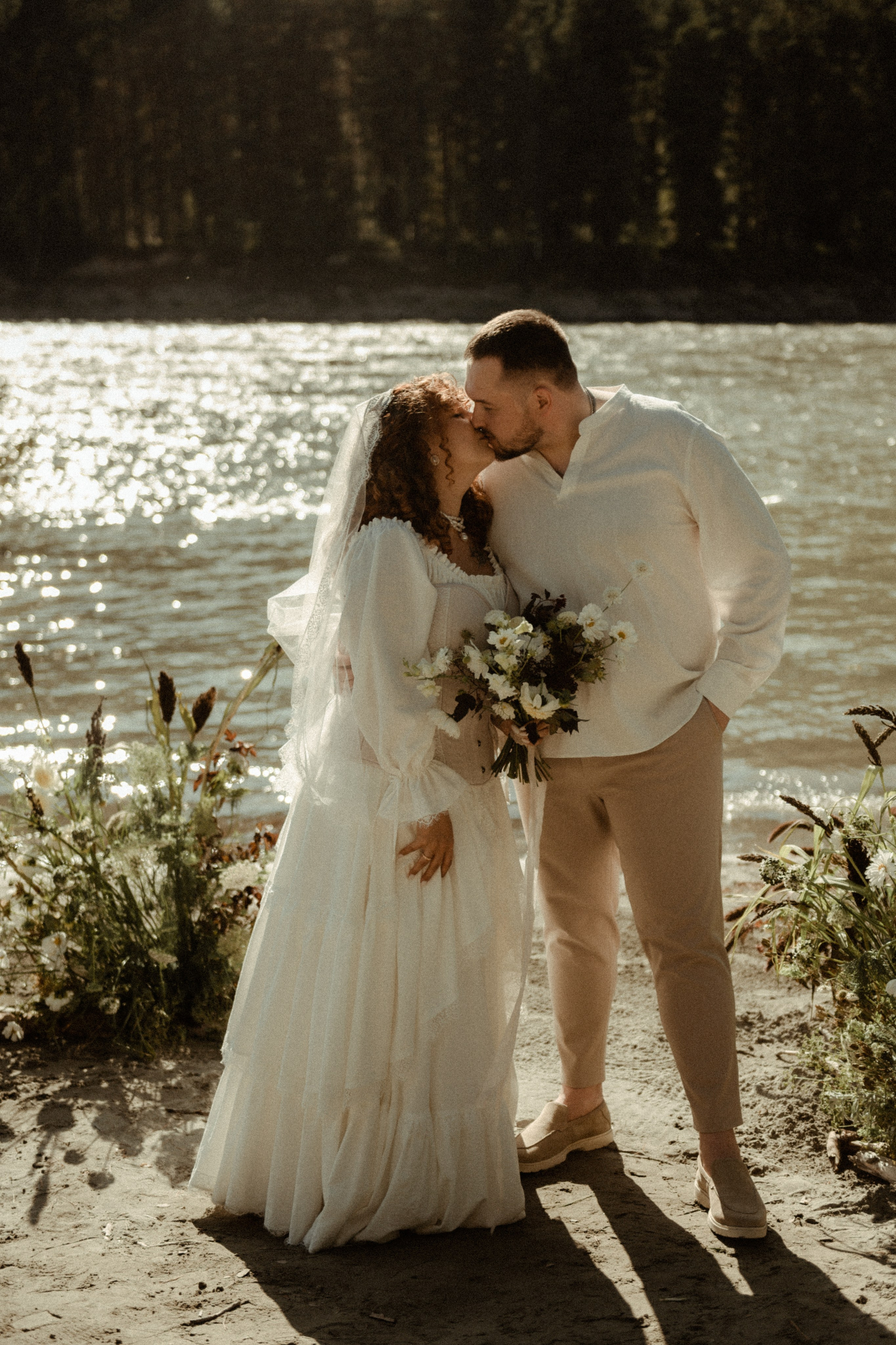 Свадебные фотографии. Фотограф в Барнауле Дарья Бутурлакина. Люби.Цени.Касайся