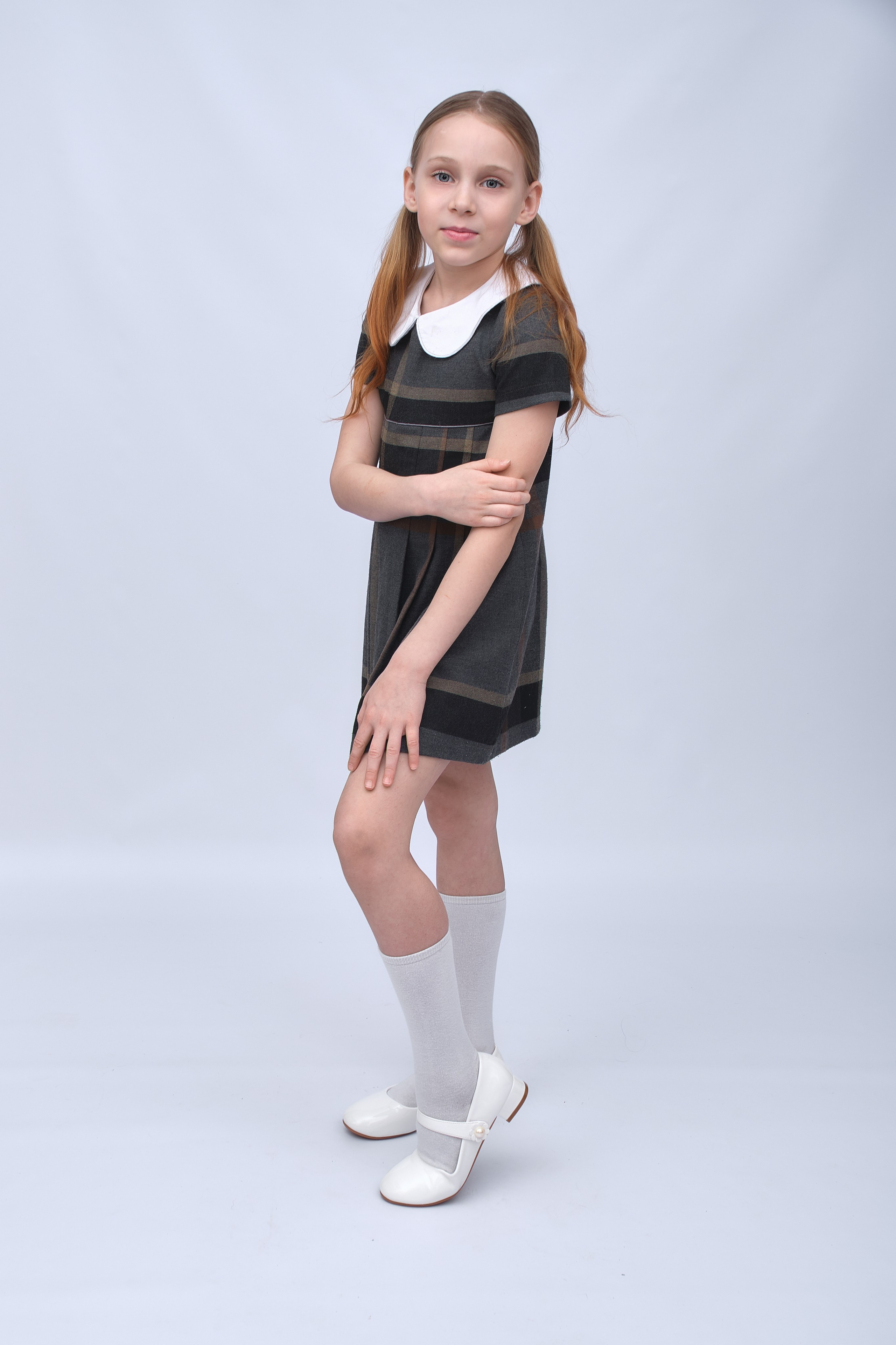 Для каталога на фоне (с моделью). Семейный и женский фотограф в Новомосковске и Узловой Михеева Татьяна