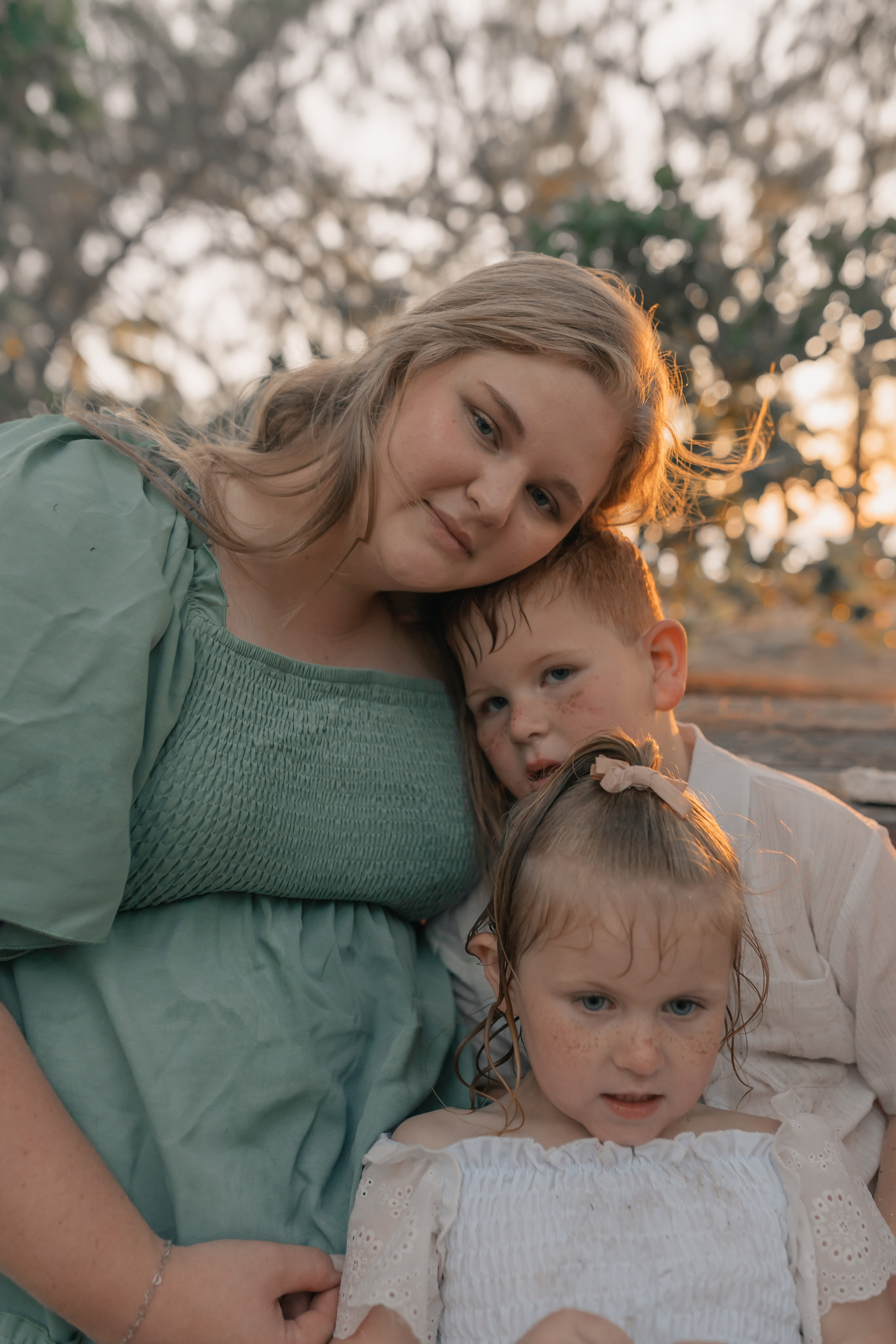 Ronni and her family. Gaukhar Baimagambet — Photographer and Videographer