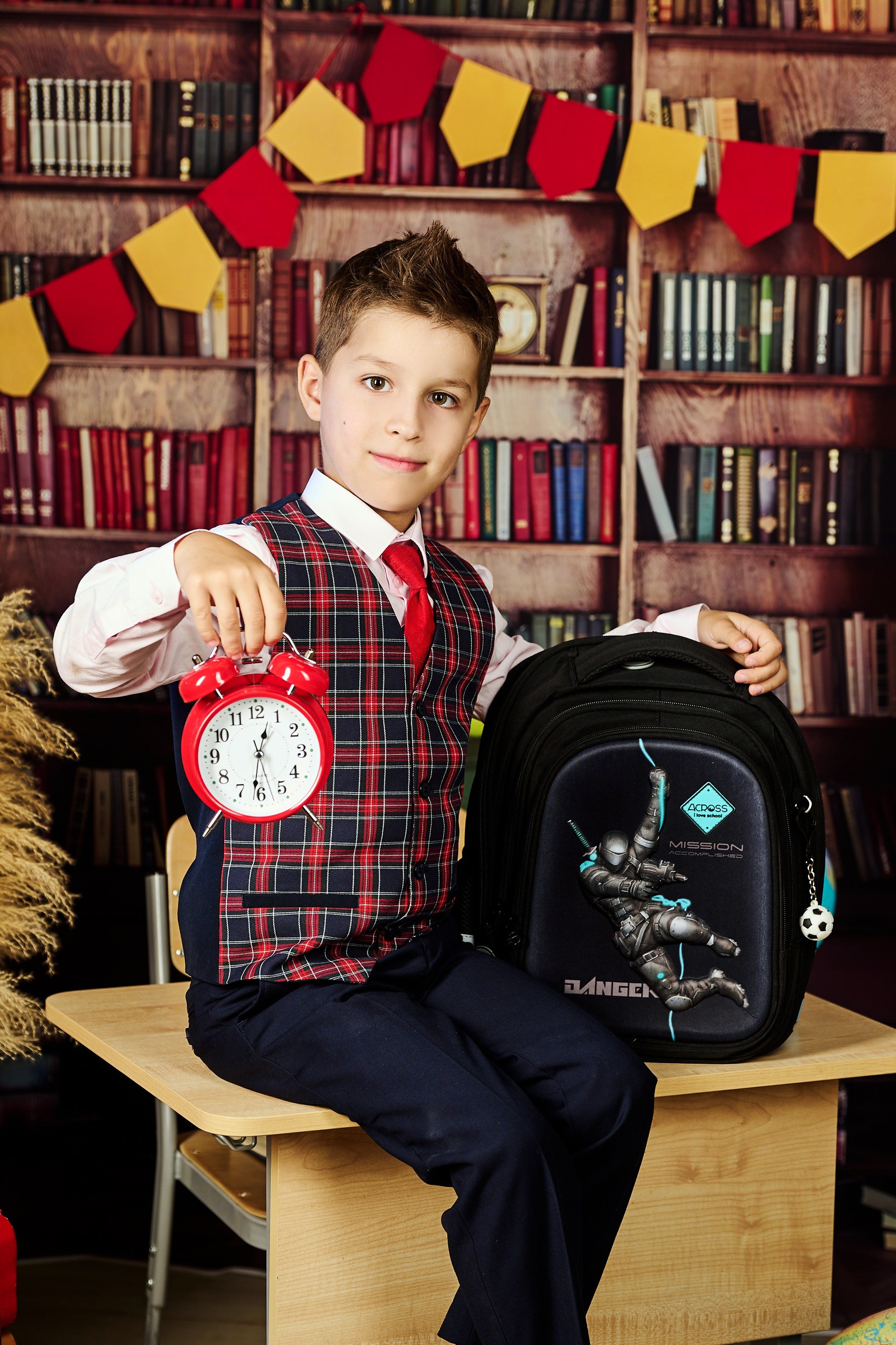 Фотосессии 1 класс. Выпускные альбомы. Предметная и контент съёмка. Фотостудия Klass