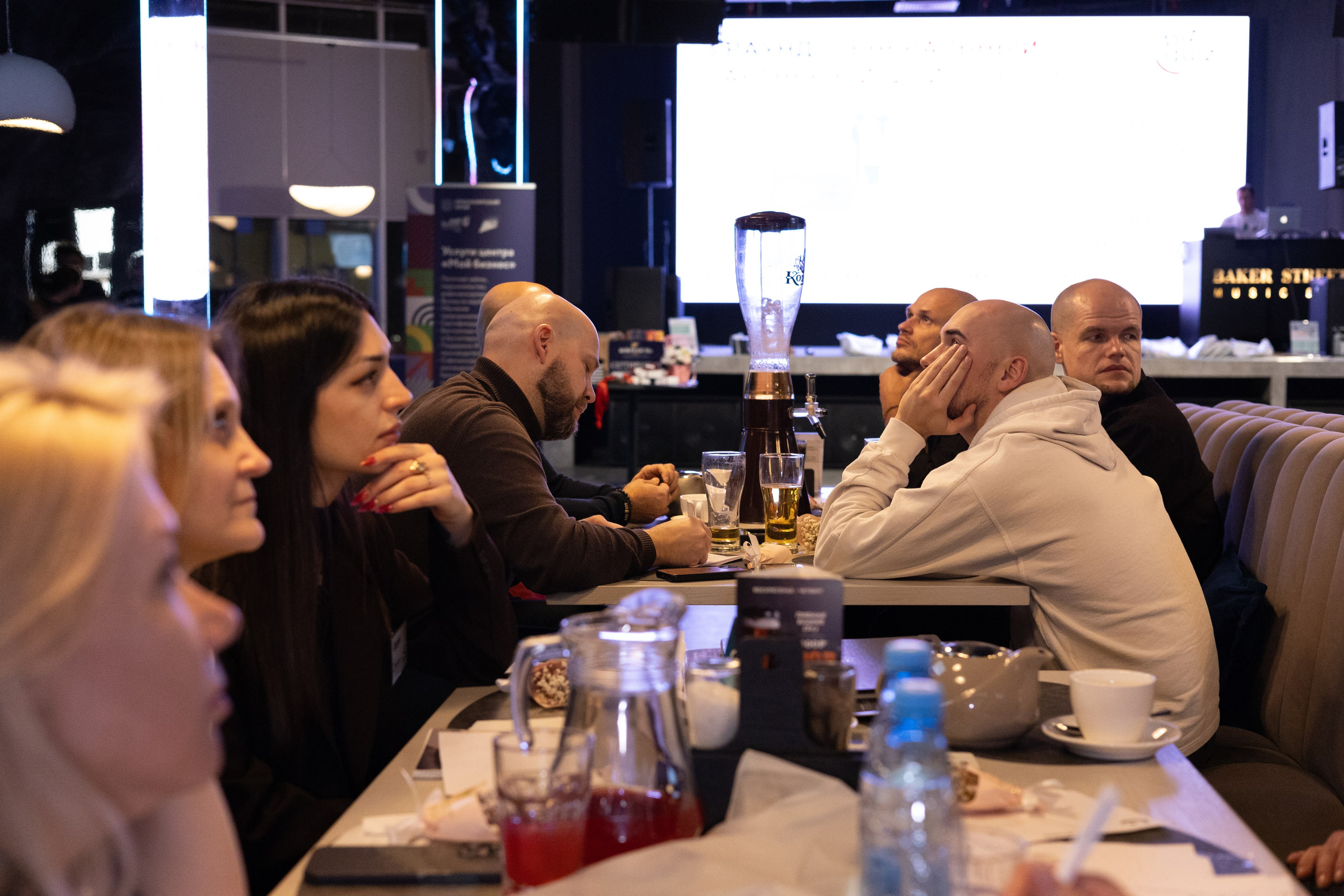 13ая BIZ QUIZ: деловая игра | Красноярск. Фотограф Красноярск съемки лавстори, фотосессия в студии, портретная съемка, творческие фотосессии