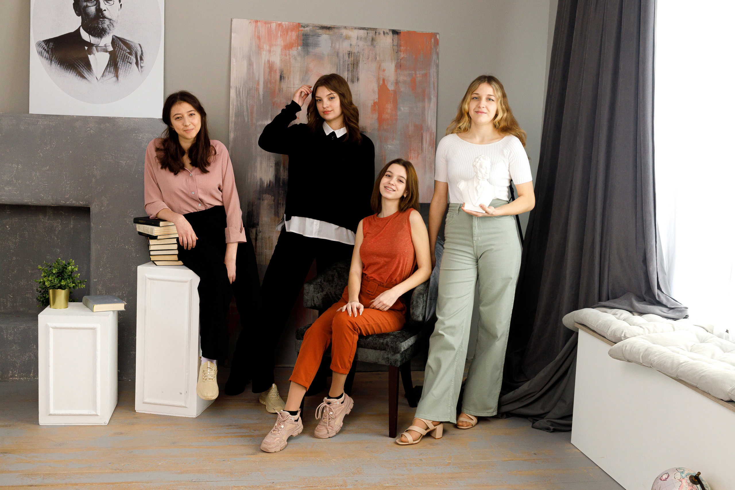 Фотостудия «Моя фотостудия» Севастополь. Выпускные альбомы в Крыму, Севастополе и Симферополе