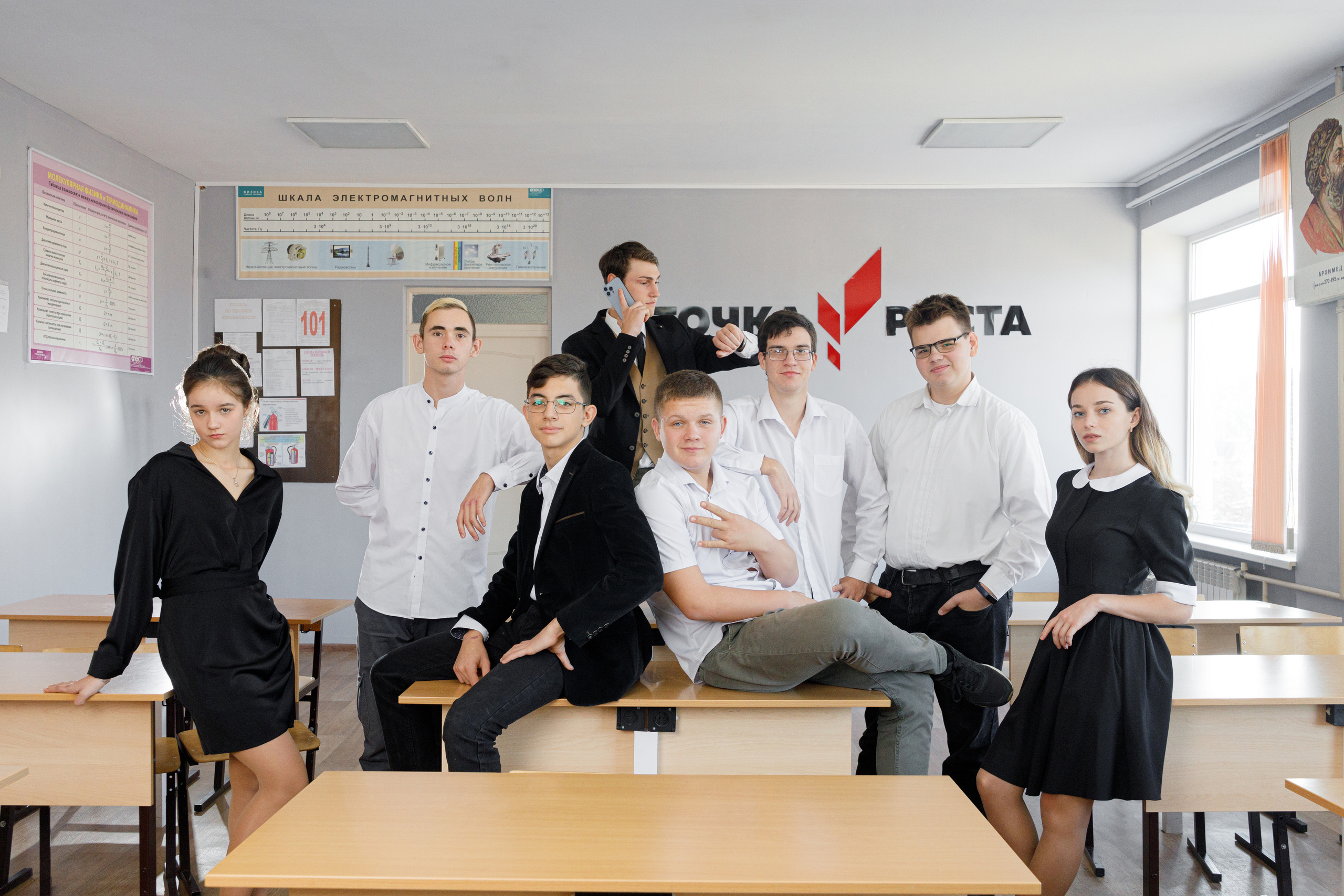 Выпускные альбомы для 9 и 11 класса. Выпускные альбомы в Крыму, Севастополе и Симферополе