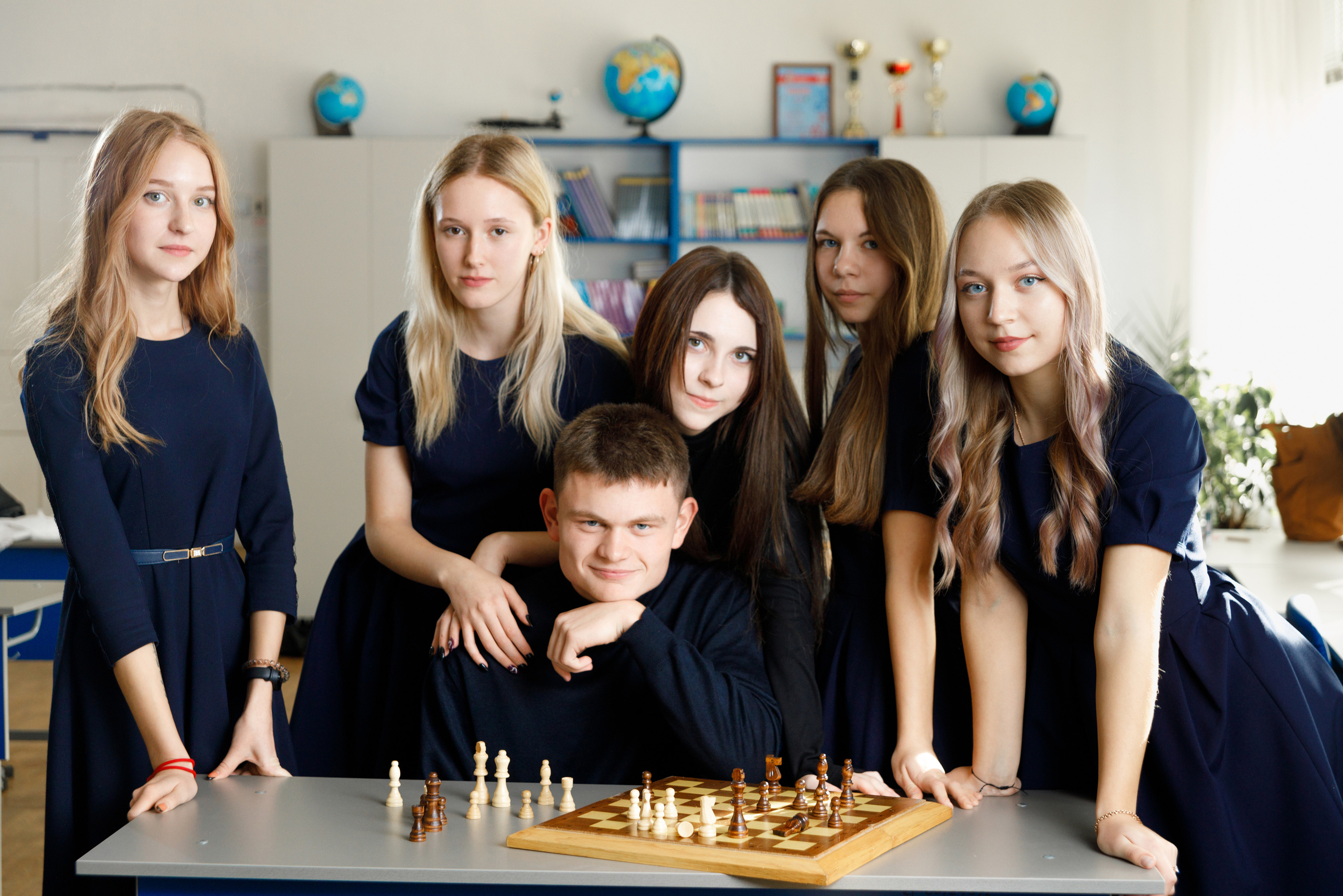 Выпускные альбомы для 9 и 11 класса. Выпускные альбомы в Крыму, Севастополе и Симферополе