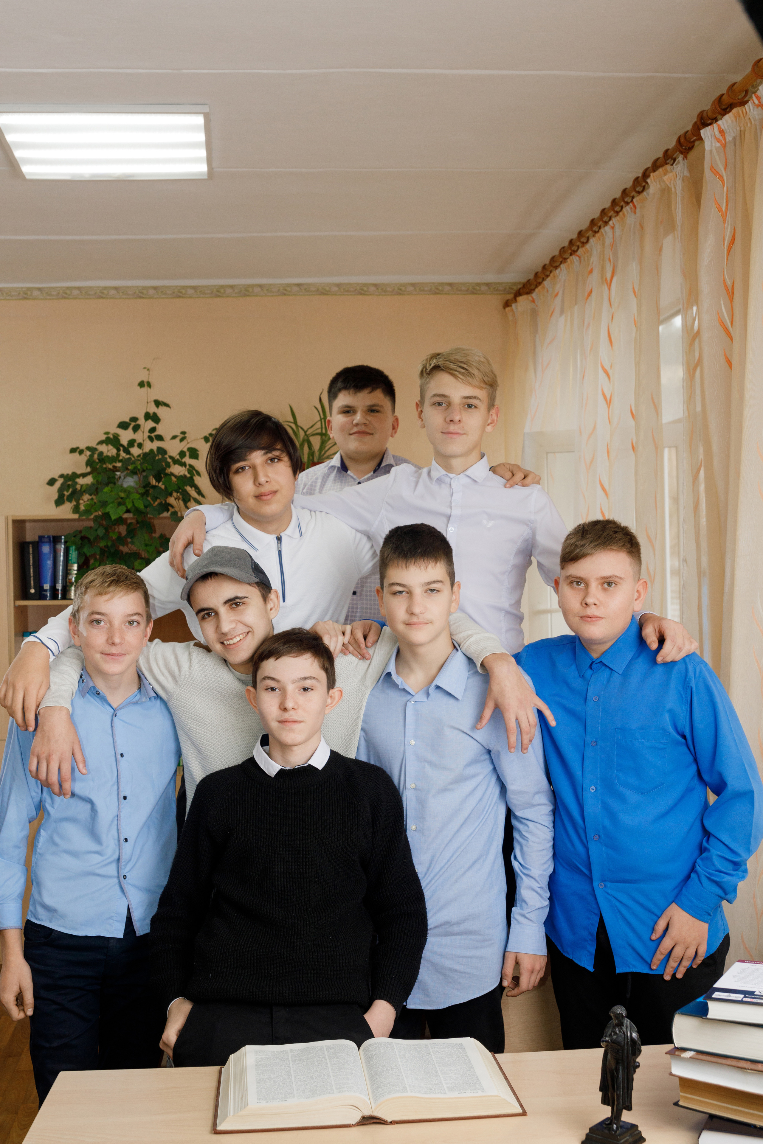 Выпускные альбомы для 9 и 11 класса. Выпускные альбомы в Крыму, Севастополе и Симферополе