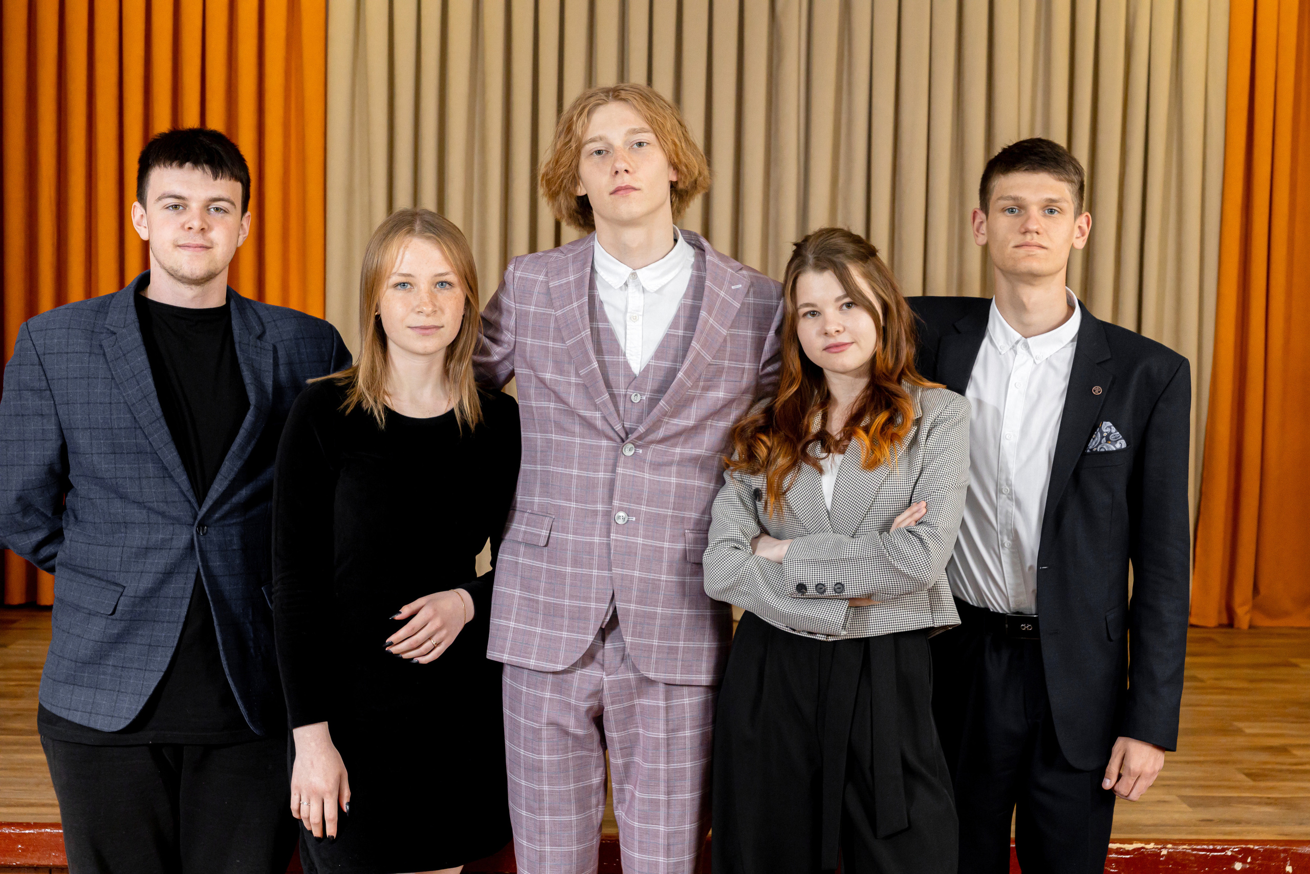 Выпускной альбом для 9 класса. Выпускные альбомы в Крыму, Севастополе и Симферополе