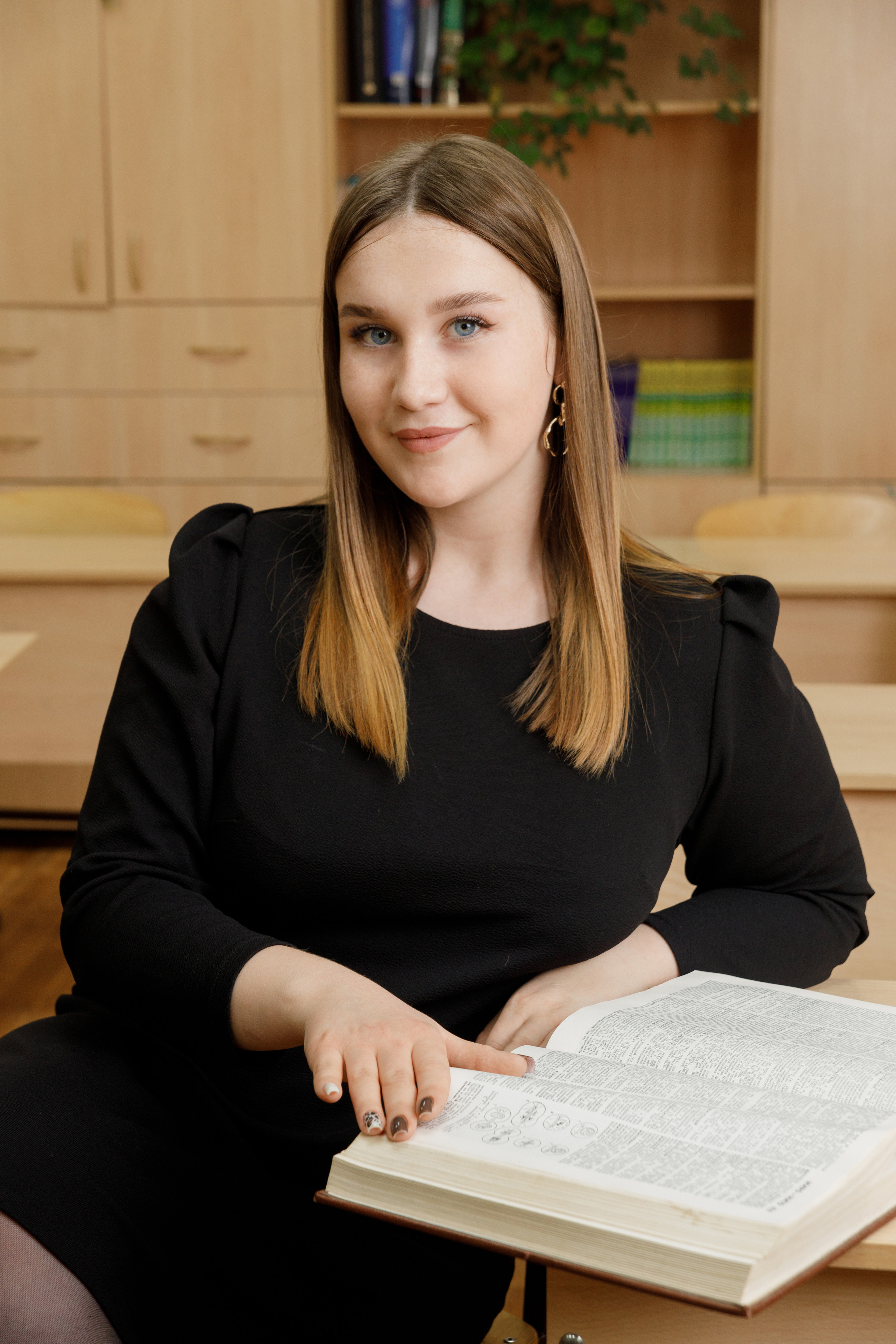 Выпускные альбомы для 9 и 11 класса. Выпускные альбомы в Крыму, Севастополе и Симферополе