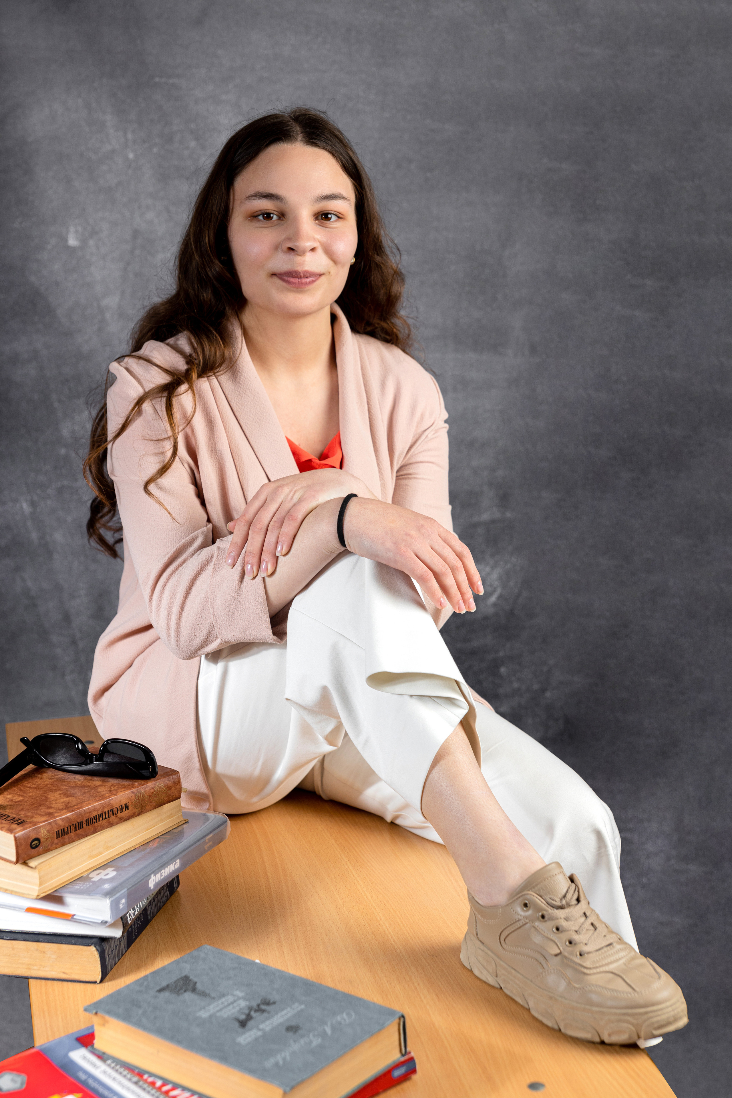 Выпускной альбом для 9 класса. Выпускные альбомы в Крыму, Севастополе и Симферополе