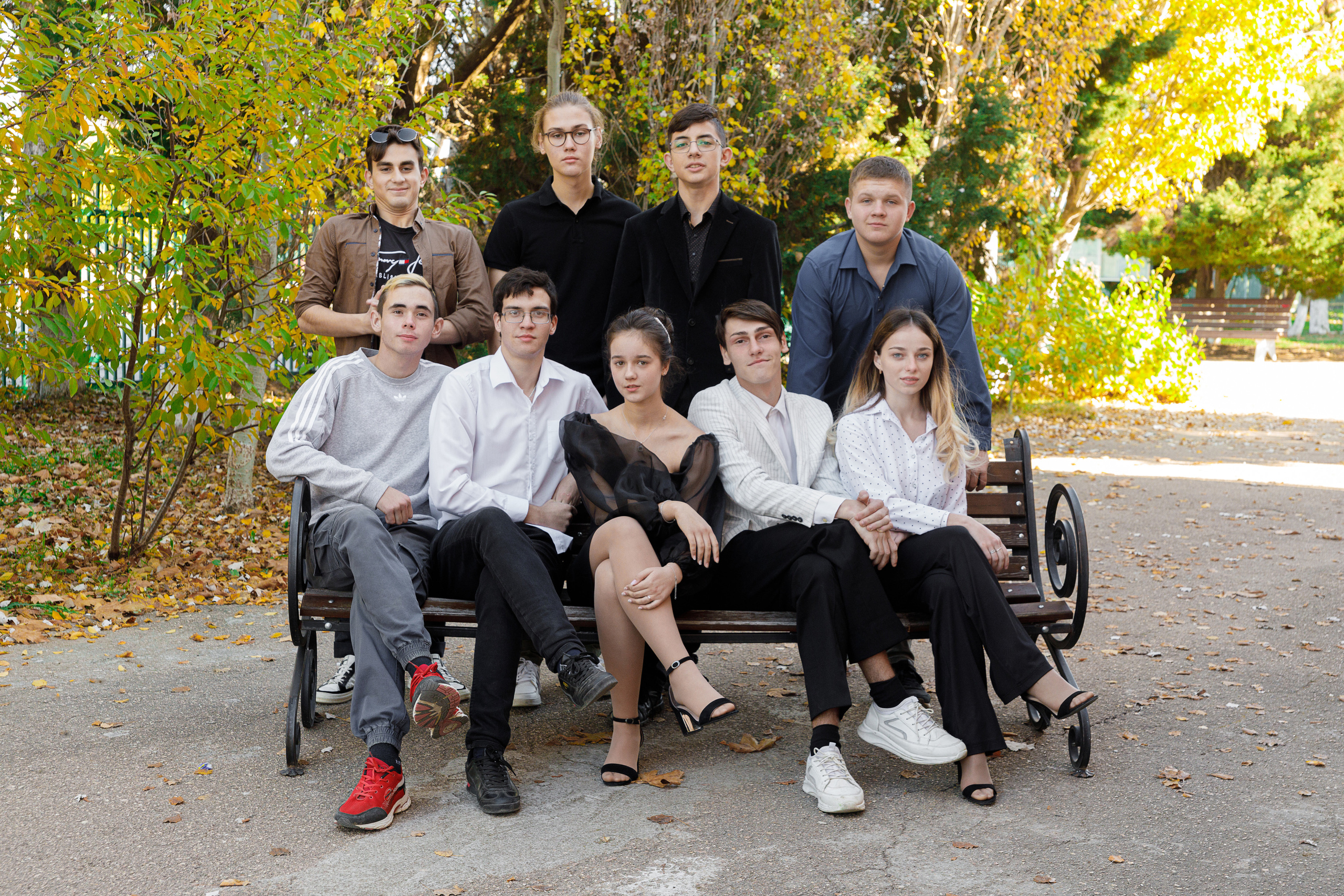 Выпускные альбомы для 9 и 11 класса. Выпускные альбомы в Крыму, Севастополе и Симферополе