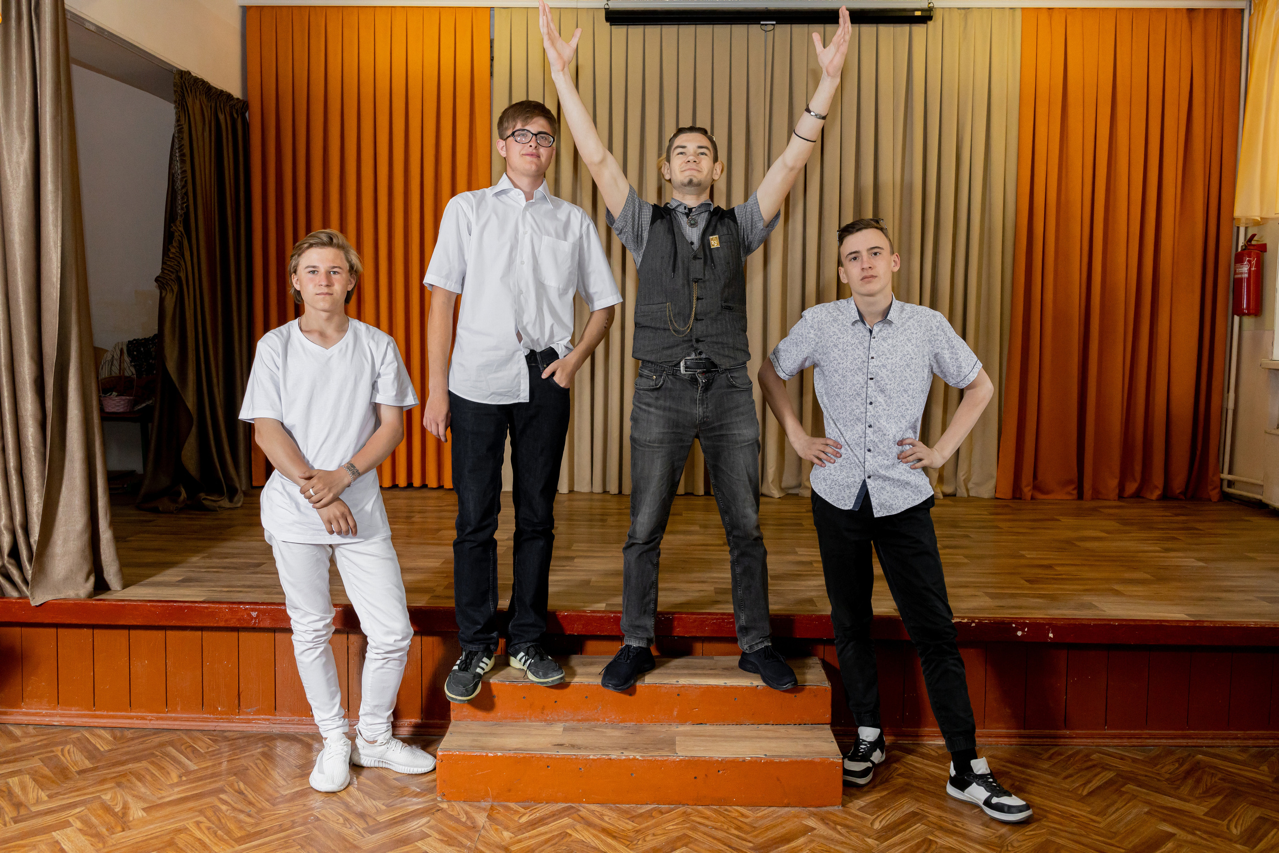 Выпускной альбом для 9 класса. Выпускные альбомы в Крыму, Севастополе и Симферополе