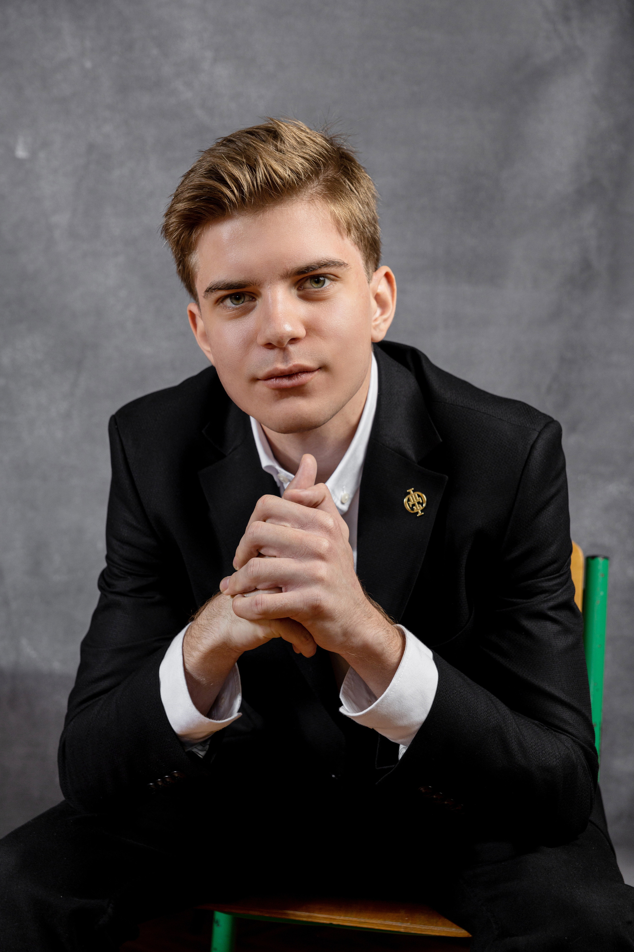 Выпускной альбом для 9 класса. Выпускные альбомы в Крыму, Севастополе и Симферополе