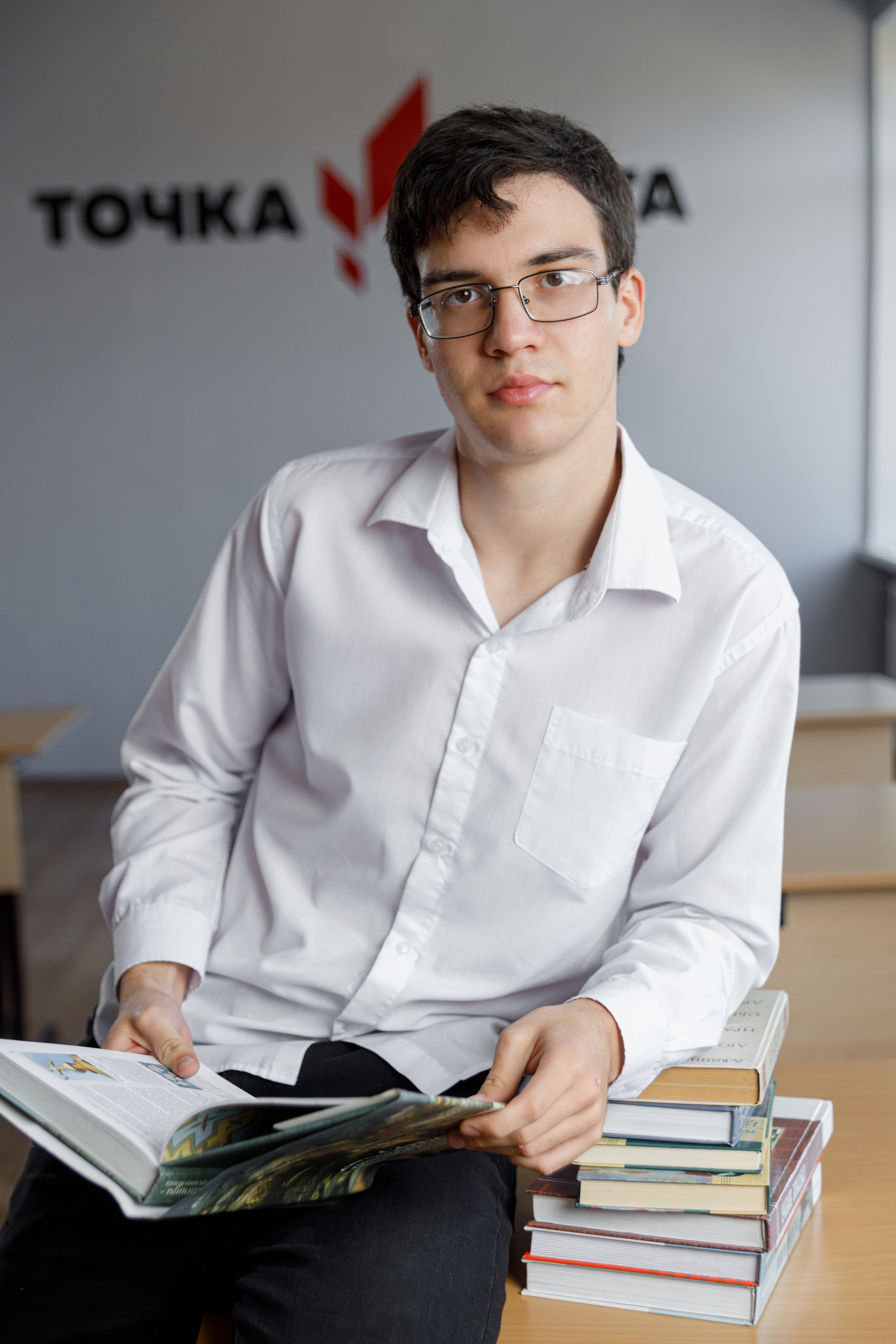 Выпускные альбомы для 9 и 11 класса. Выпускные альбомы в Крыму, Севастополе и Симферополе