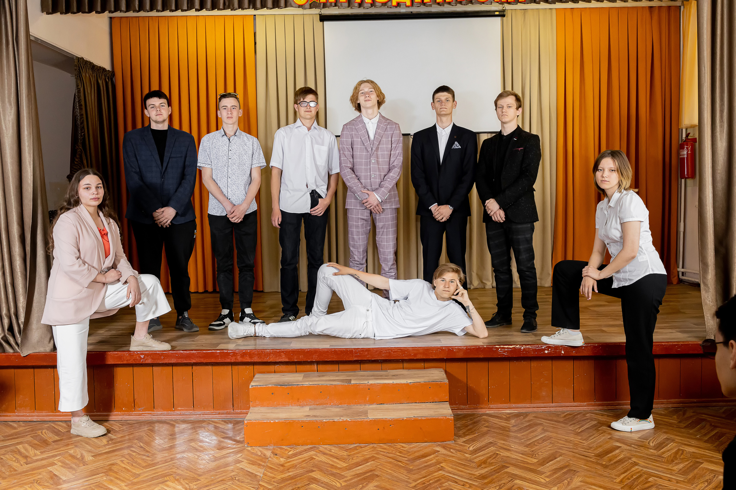 Выпускной альбом для 9 класса. Выпускные альбомы в Крыму, Севастополе и Симферополе