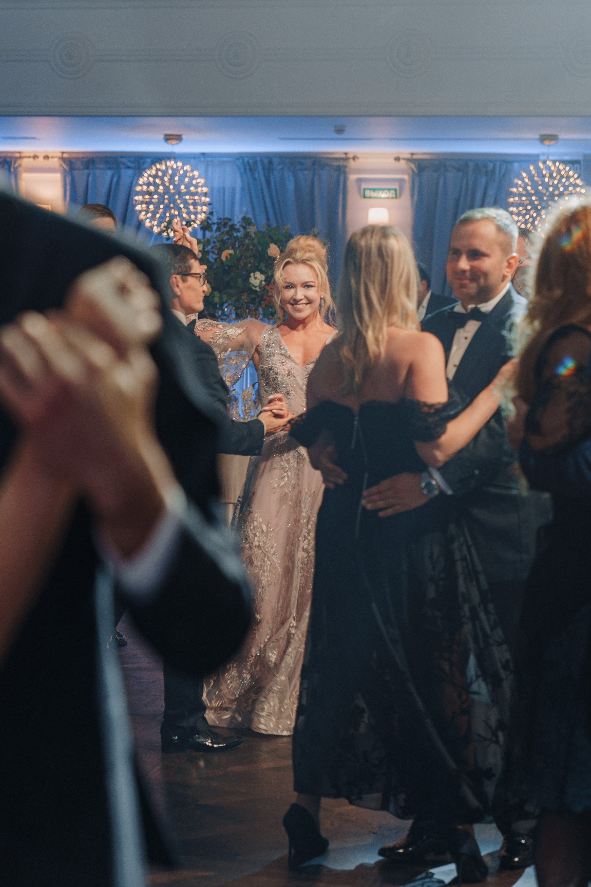 Бал на траве. Студия коммерческой фотографии в Москве и области