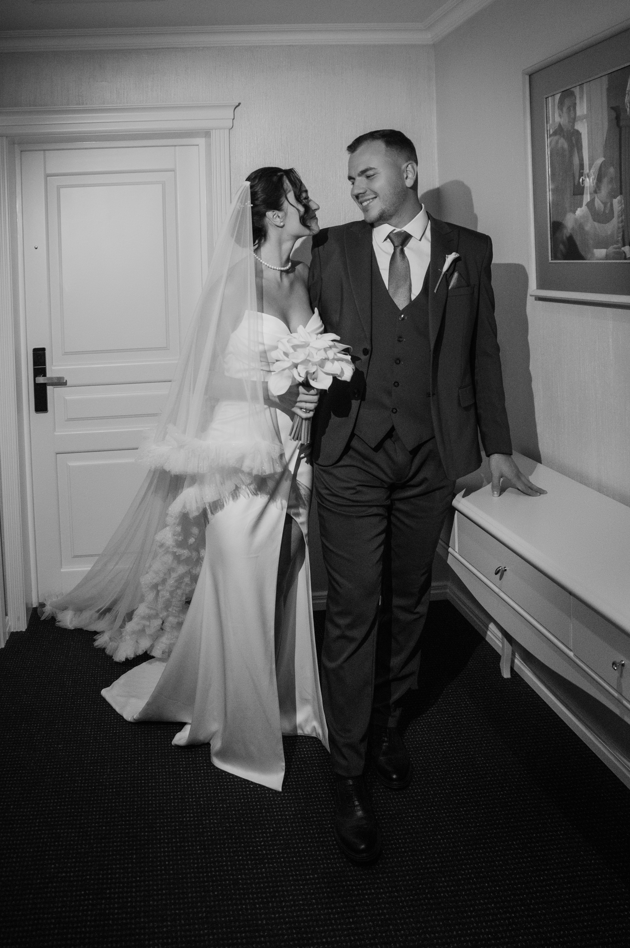 Галерея со свадьбы в Твери, красивая пара в Домотканово. Свадебный фотограф в Твери, Москве и Санкт-Петербурге Денисова Екатерина