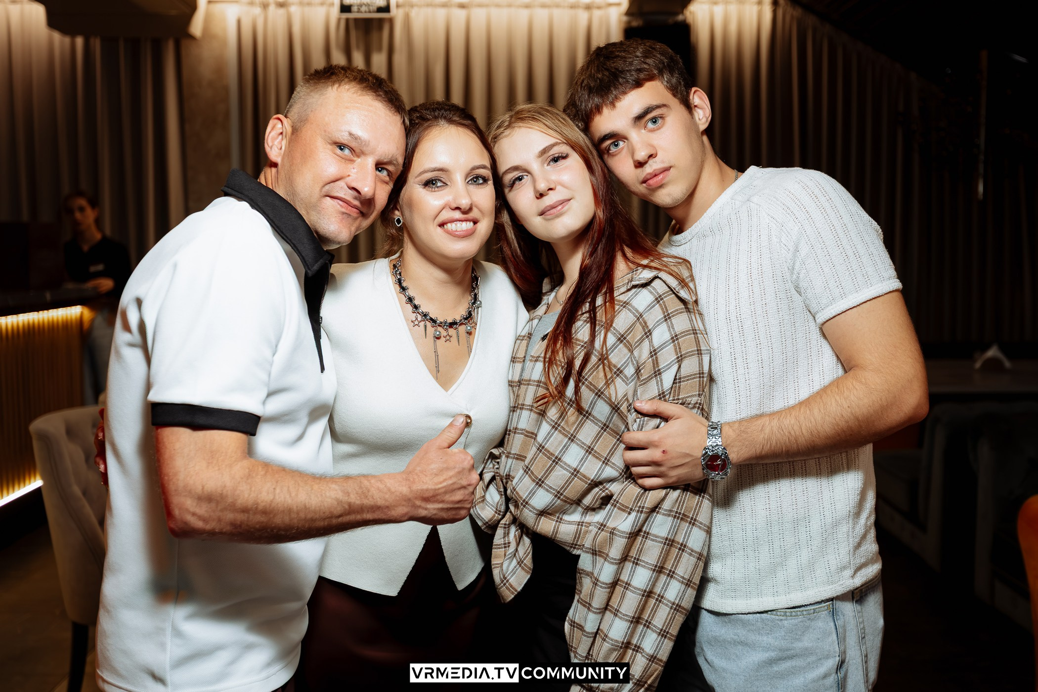 Выходные в караоке-баре «Империя»