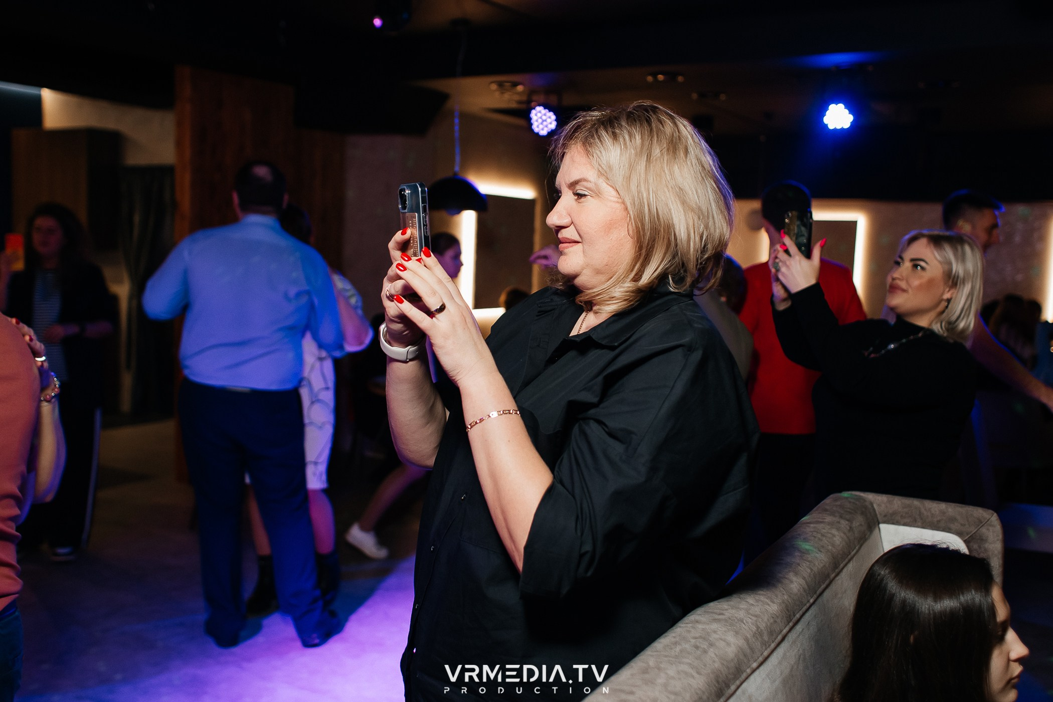 8 марта в караоке-ресторане «Голос»