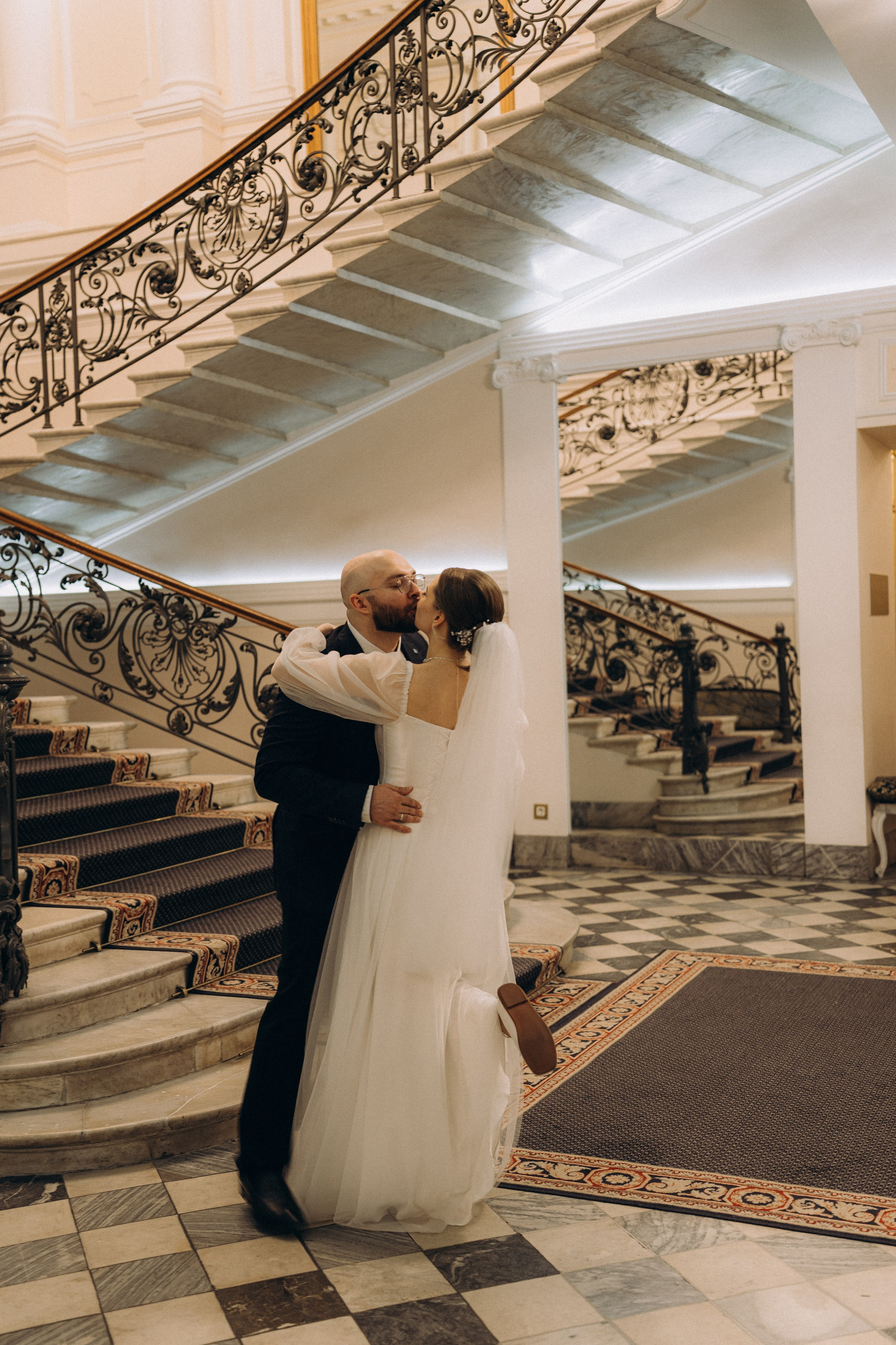 СВАДЕБНАЯ СЬЕМКА ВО ВТОРОМ ДВОРЦЕ (ДЕКАБРЬ) ТАКЖЕ СЬЕМКА В СТУДИИ НА ЧЕРНЫШЕВСКОЙ. Профессиональный фотограф, Санкт-Петербург — Виктория Богомолова