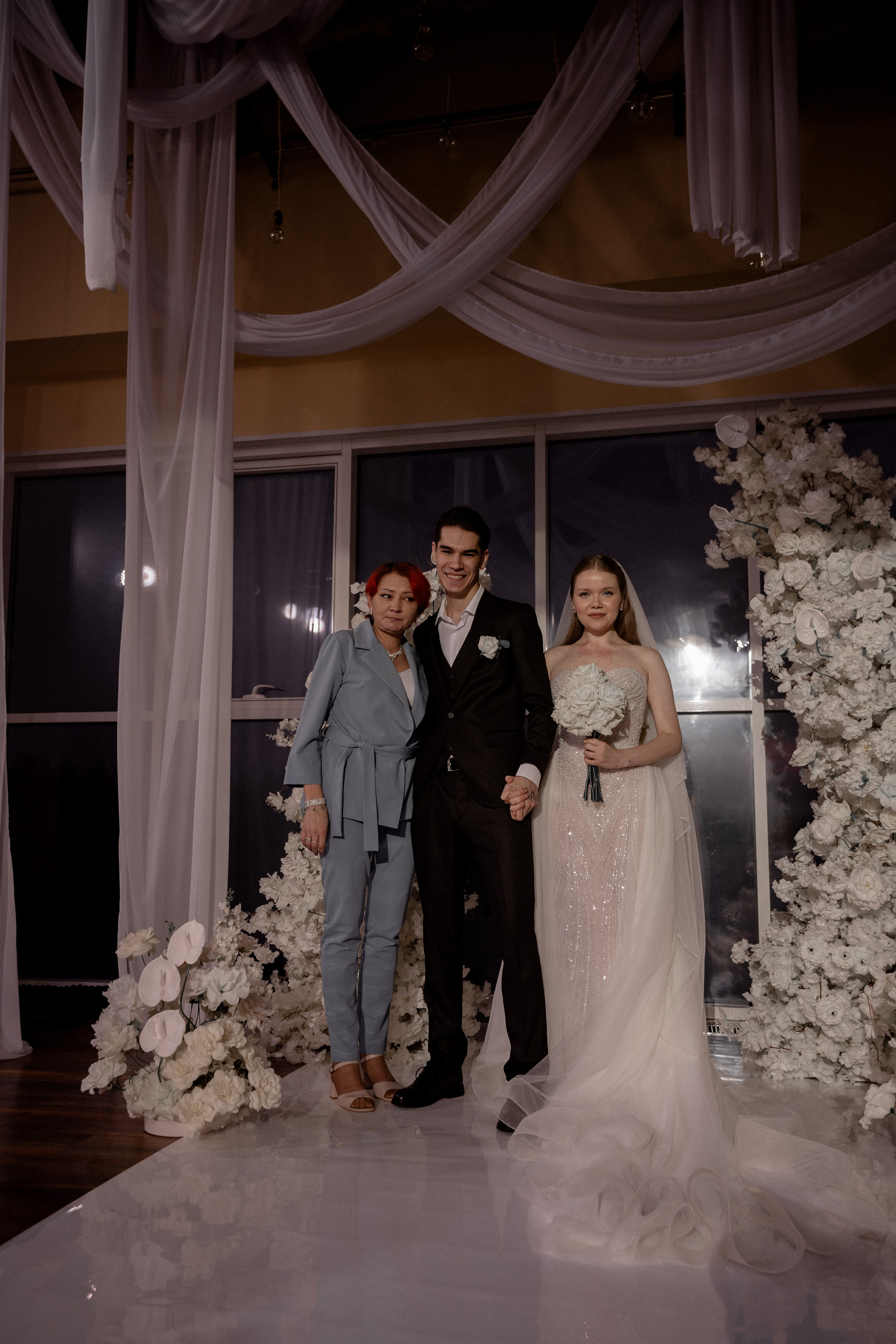 СВАДЕБНАЯ СЬЕМКА СБОРОВ В ОТЕЛЕ И ВЫЕЗД НА ЦЕРЕМОНИЮ (СНЯТО В СИБИРЕ В НИЖНЕВАРТОВСКЕ). Профессиональный фотограф, Санкт-Петербург — Виктория Богомолова